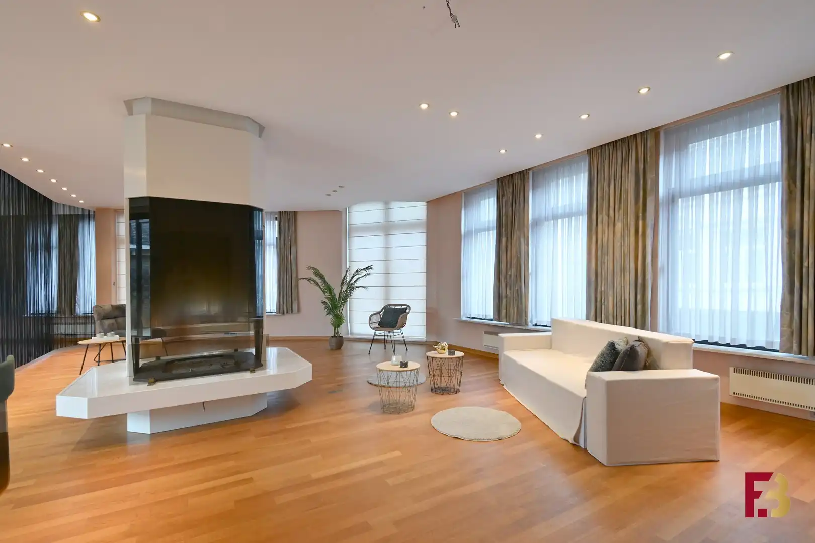 Handelspand met luxueus duplex appartement in het hartje van de Vlaamse Ardennen foto 13