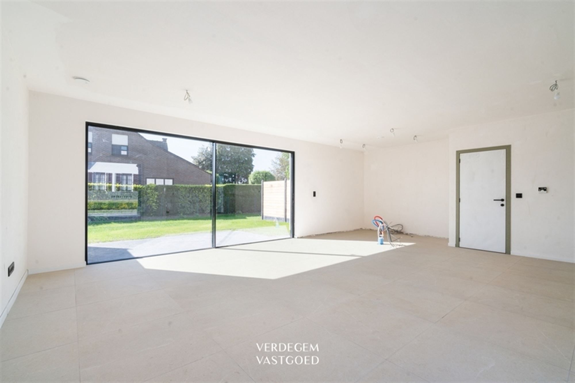 Prachtige nieuwbouwwoning met 4 slaapkamers en zuid tuin foto 4