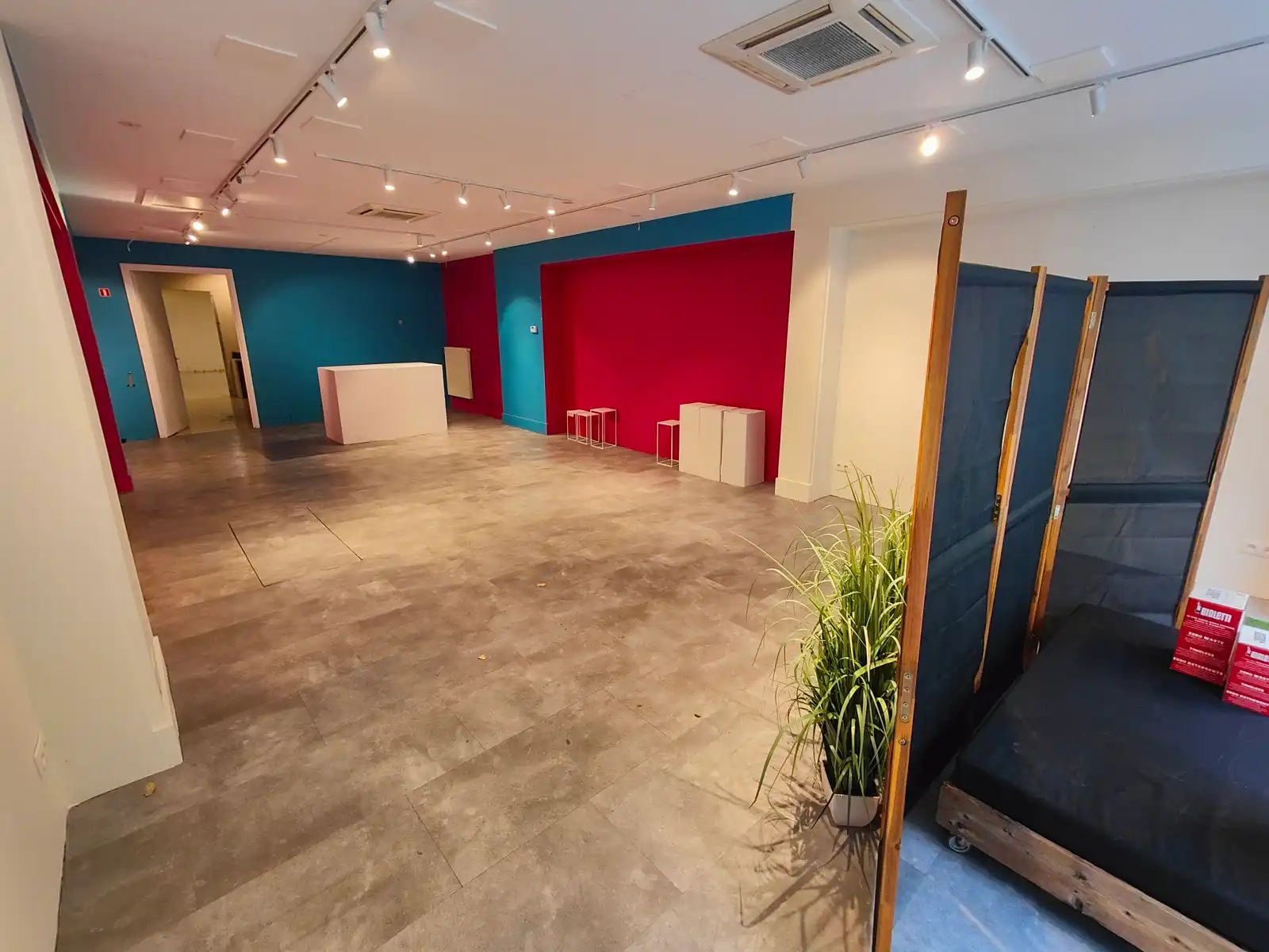 Commercieel pand te huur in hét winkelhart van Sint-Niklaas foto 3