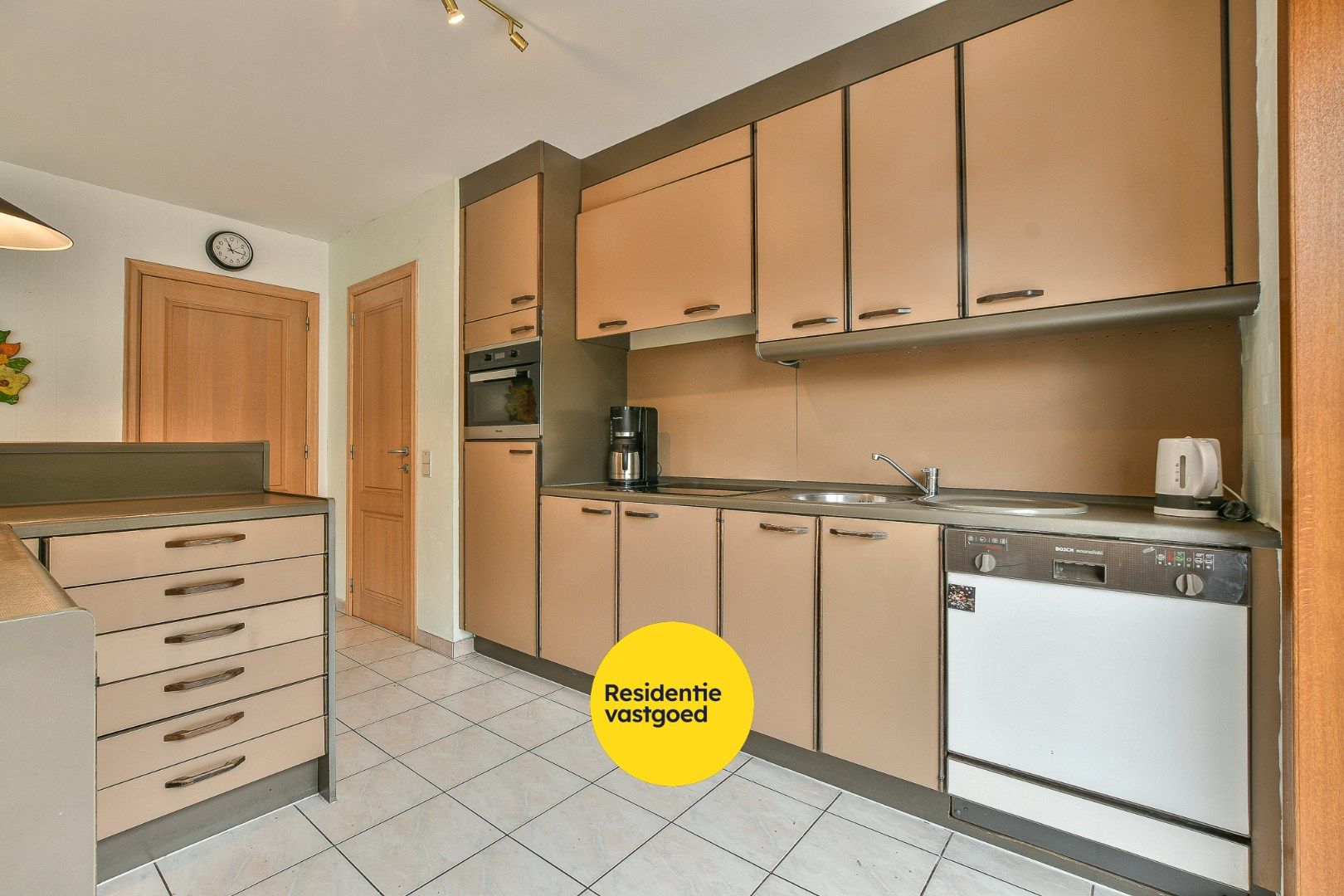 Bungalowwoning met 4 slaapkamer te huur in centrum De Haan! foto 10