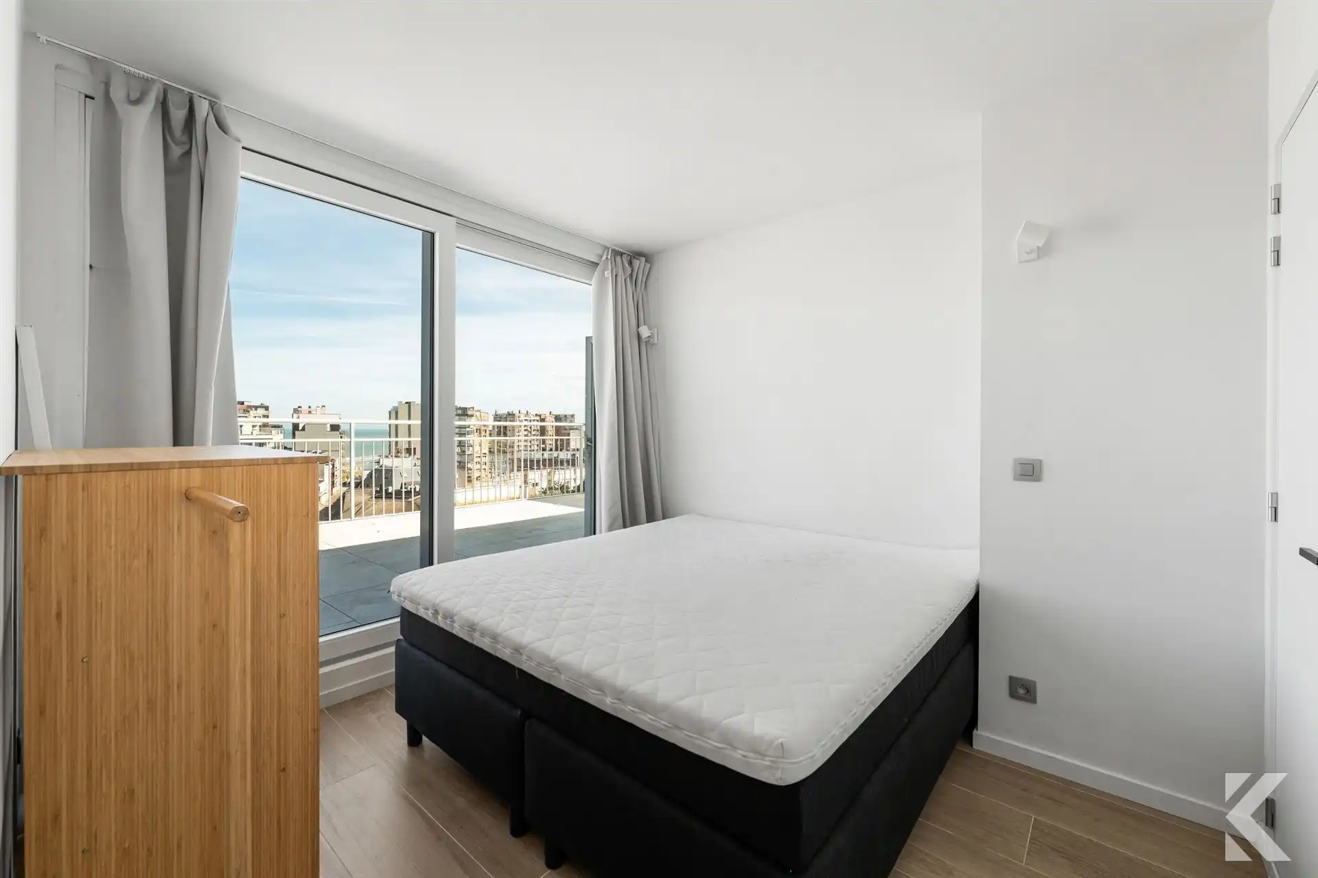 Gerenoveerde penthouse, 65 m2 terrassen, panoramisch zicht foto 13