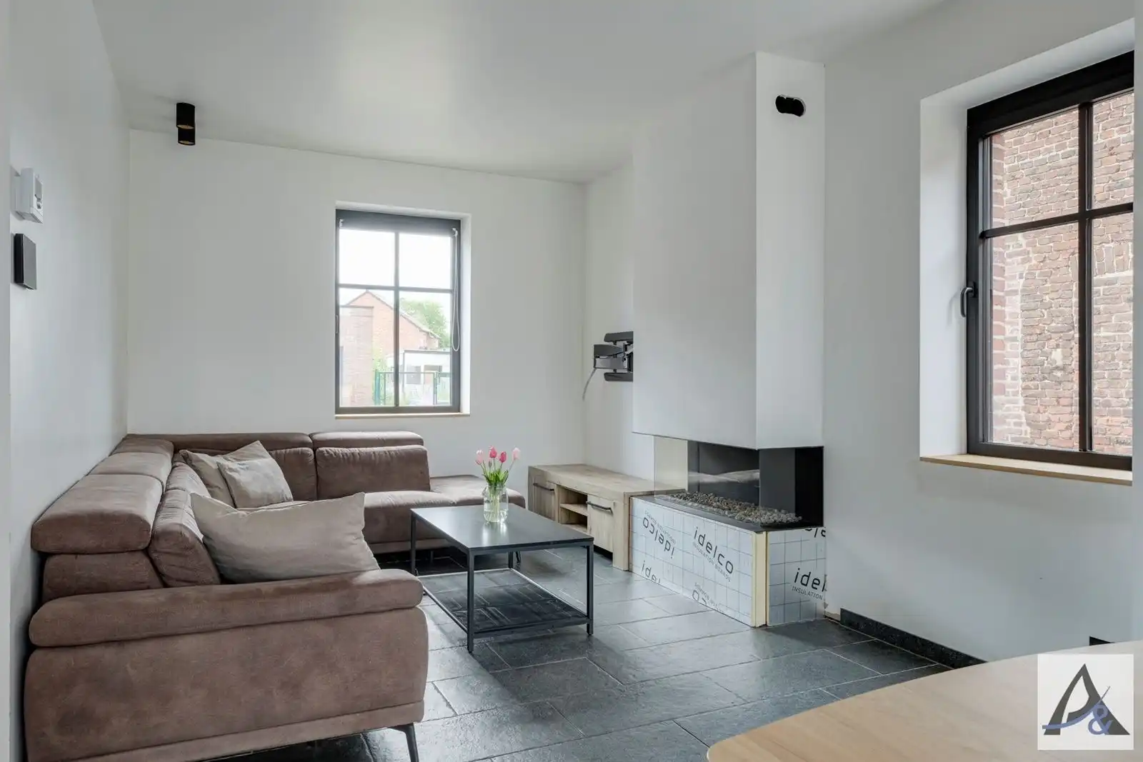 Totaal gerenoveerde, instapklare gezinswoning te koop in het hart van Munsterbilzen! foto 12