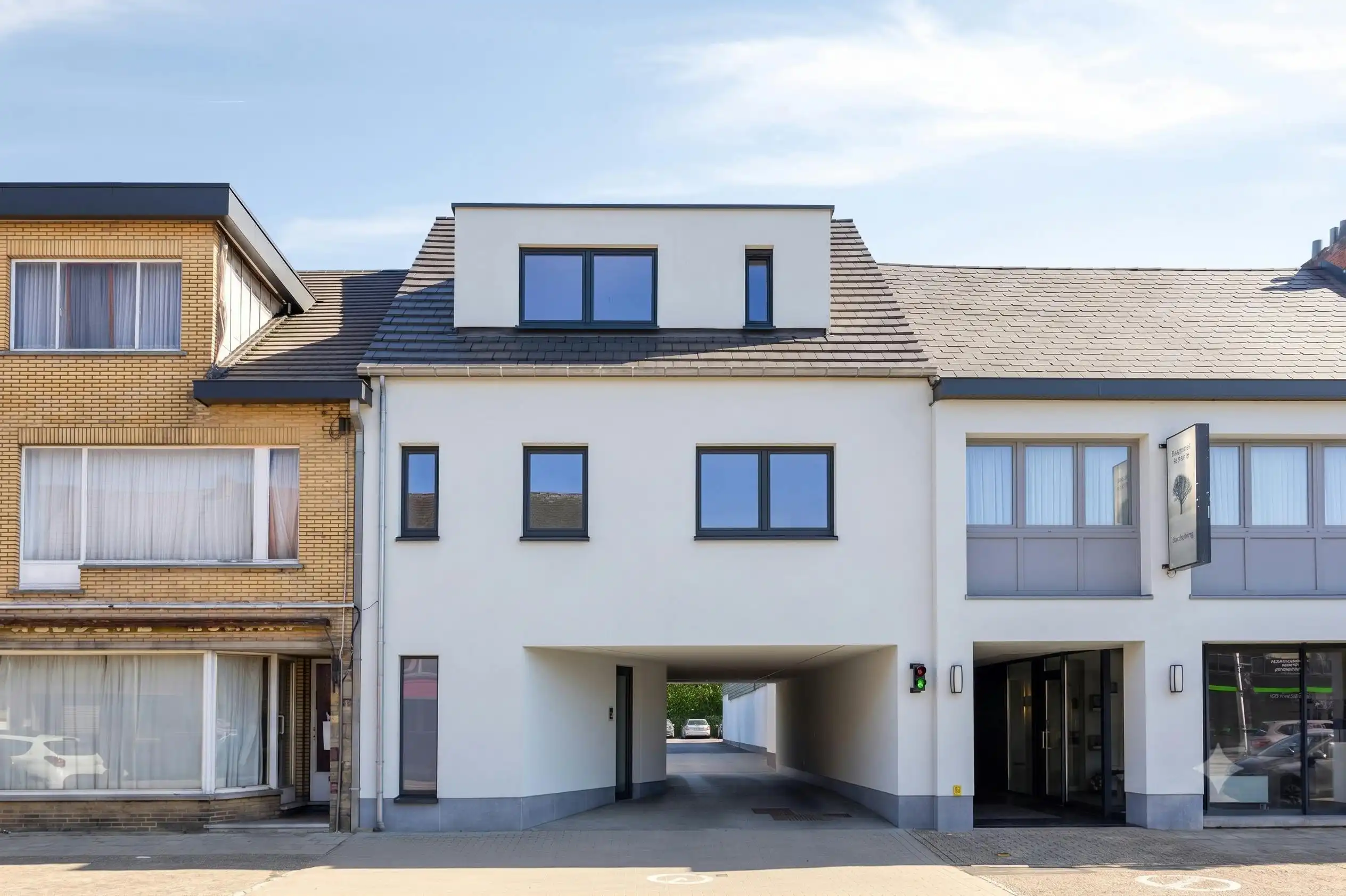 Ruim triplexappartement met terras in Zonhoven foto 22