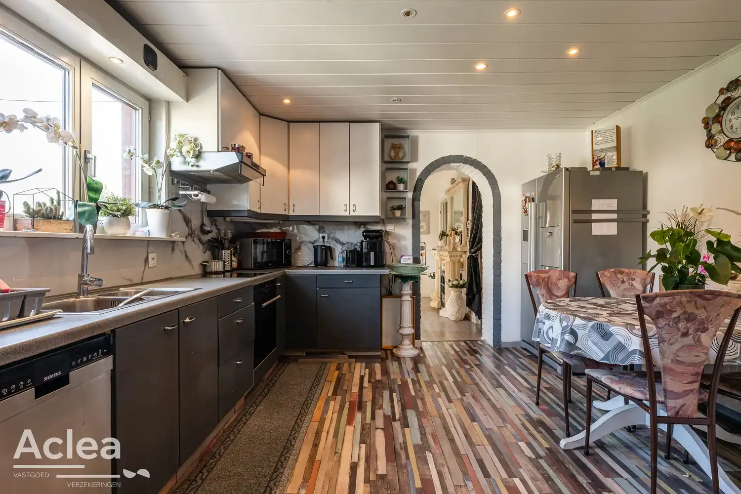 Halfopen woning met 3 slaapkamers, garage en leuke tuin in Sleidinge foto 12