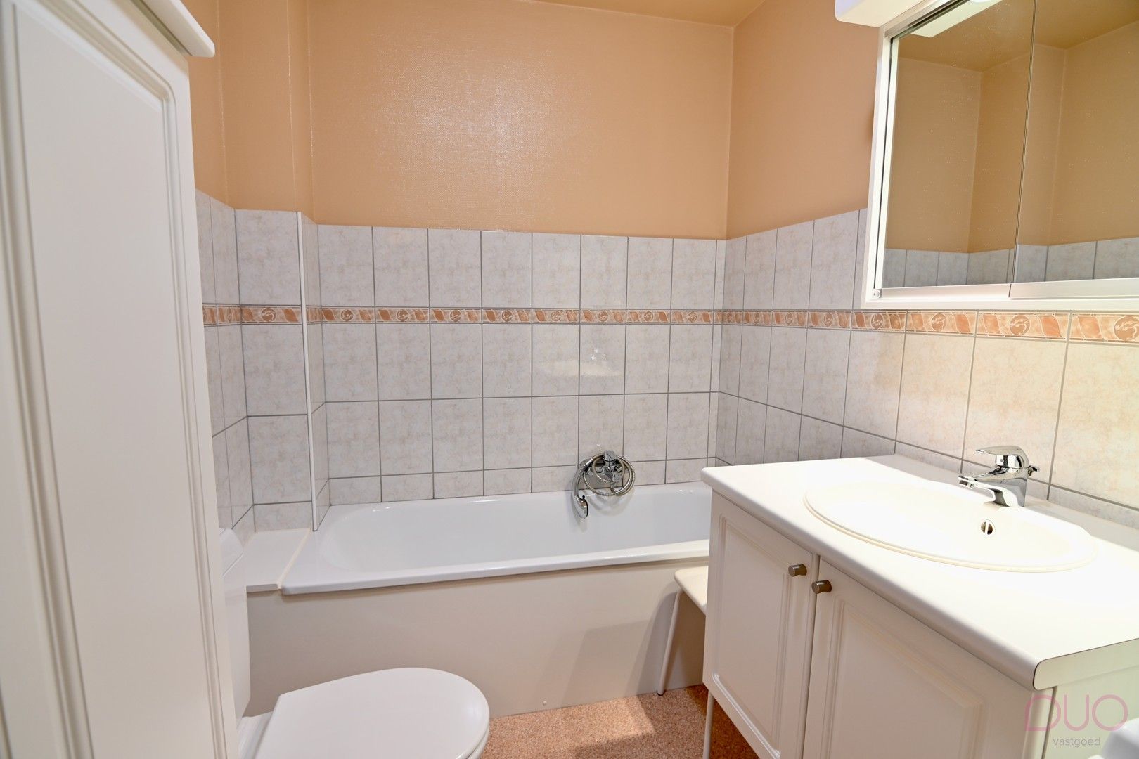 Instapklaar appartement in Truiens stadscentrum met autostaanplaats foto 17