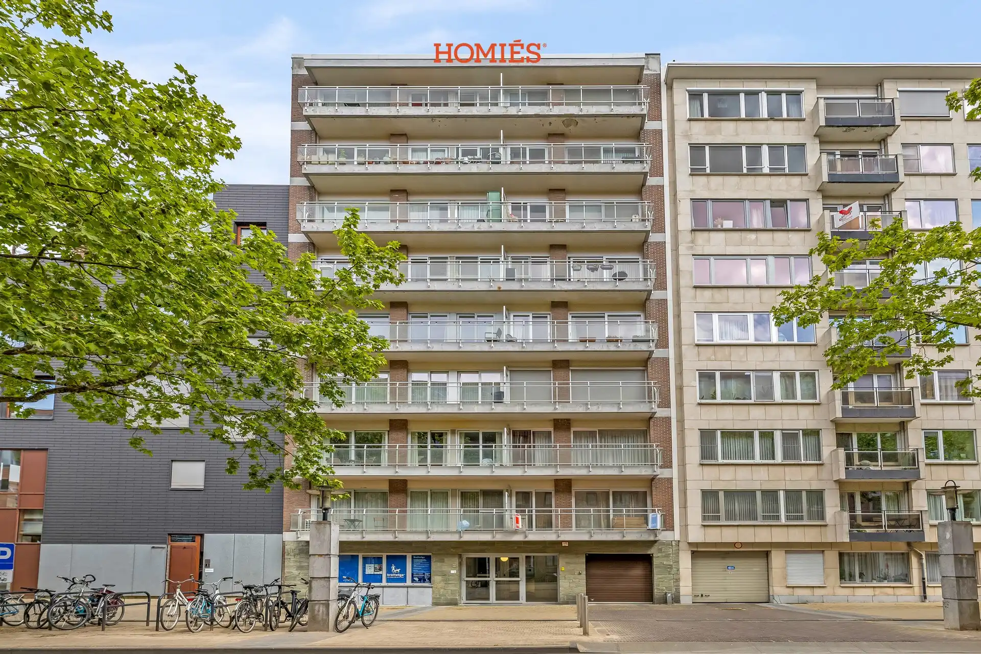 Volledig gerenoveerd 1-slpk app met twee terassen foto 19