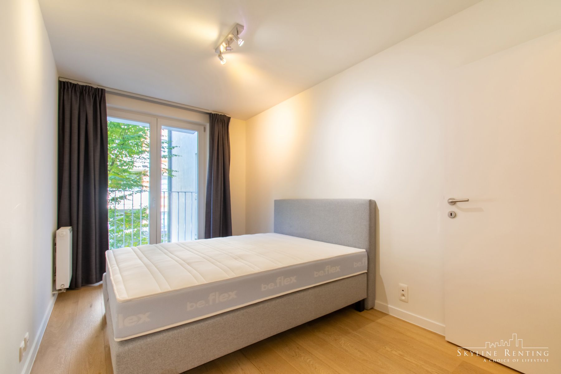  Mooie duplex 4k. + terras en TUIN (Europese wijk) foto 16