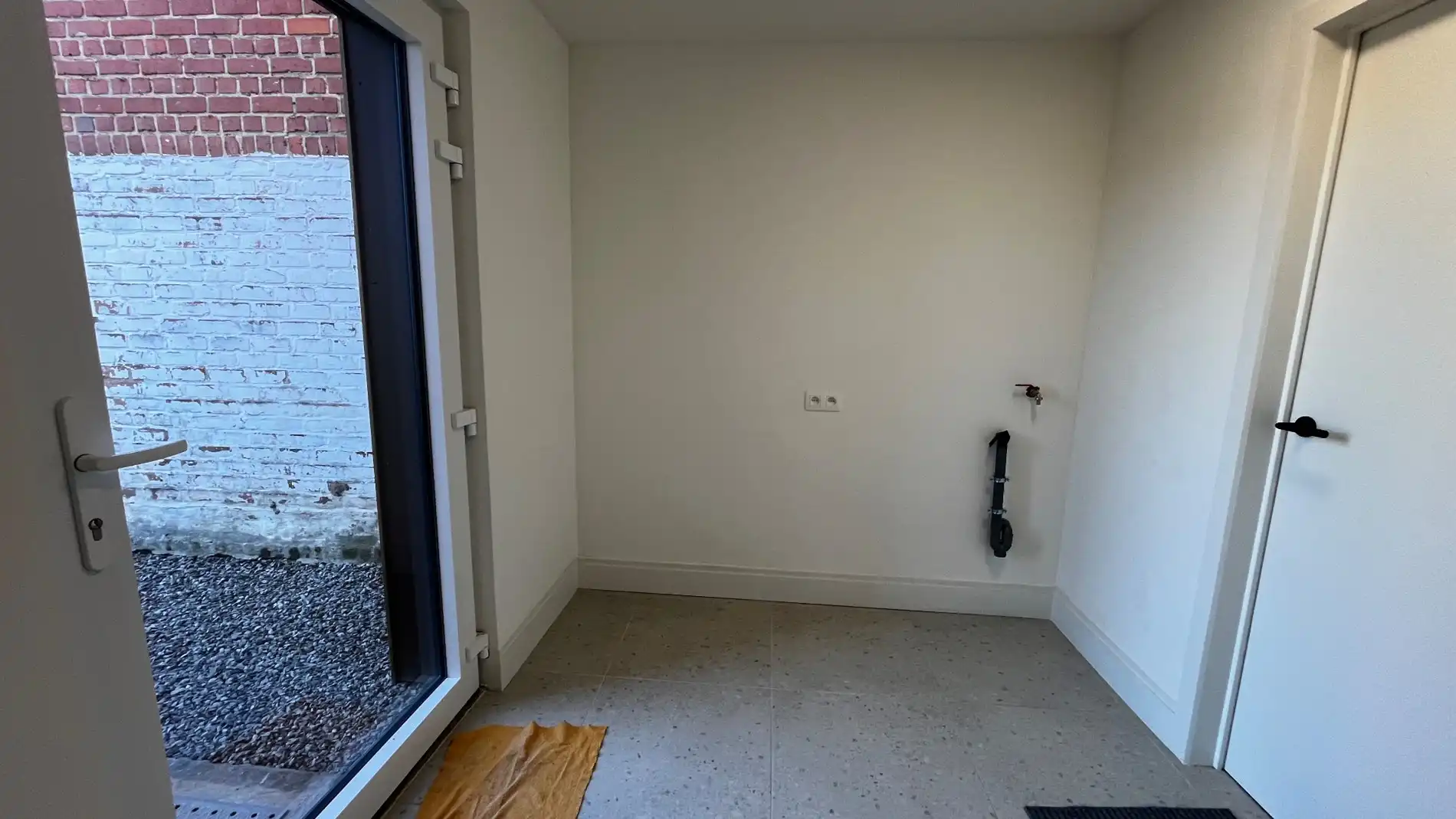 Luxe woning met 5 kamers, grote garage, grote uitbouw en een aangename tuin foto 19