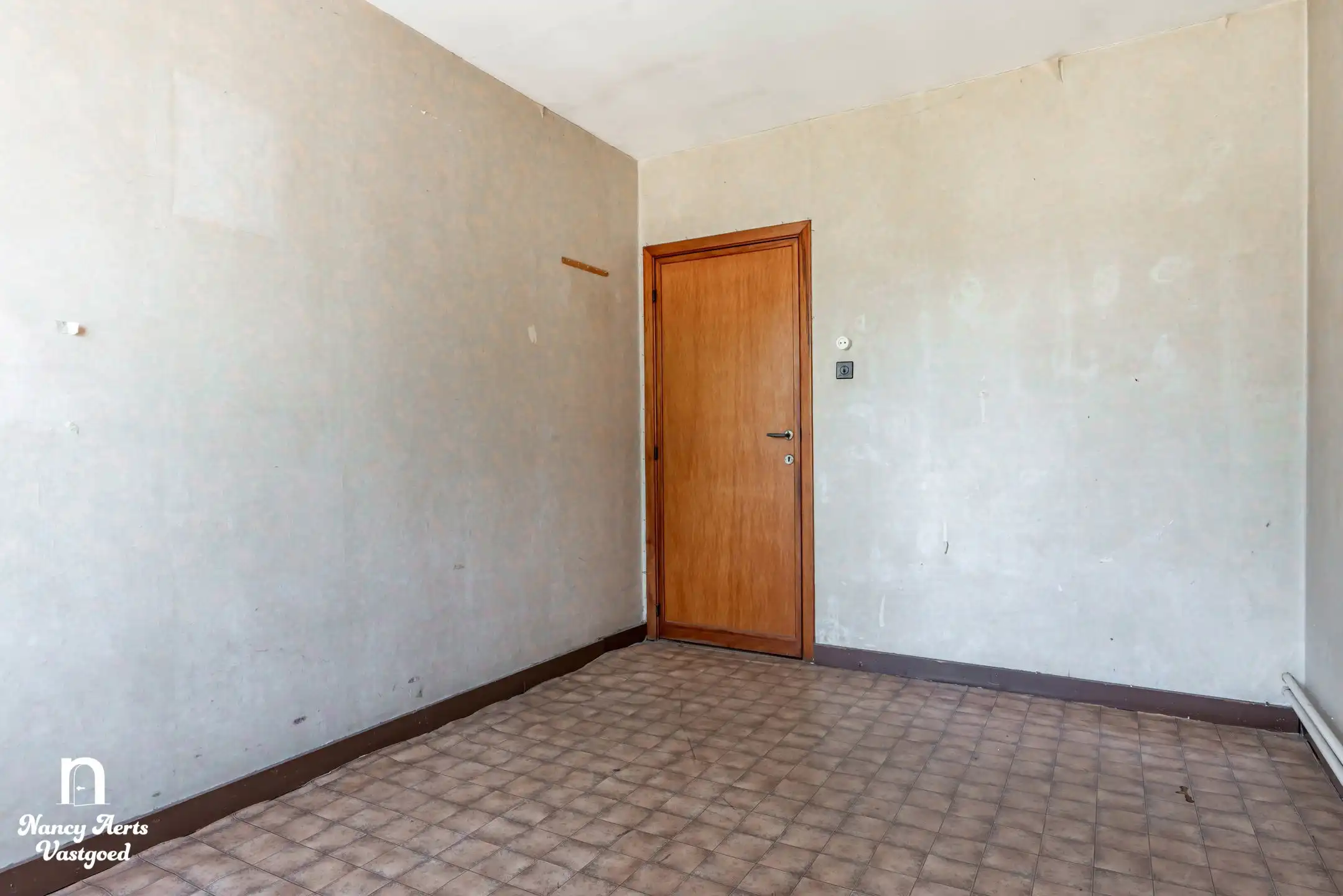 Karaktervolle renovatiewoning met tuin veel potentieel foto 12