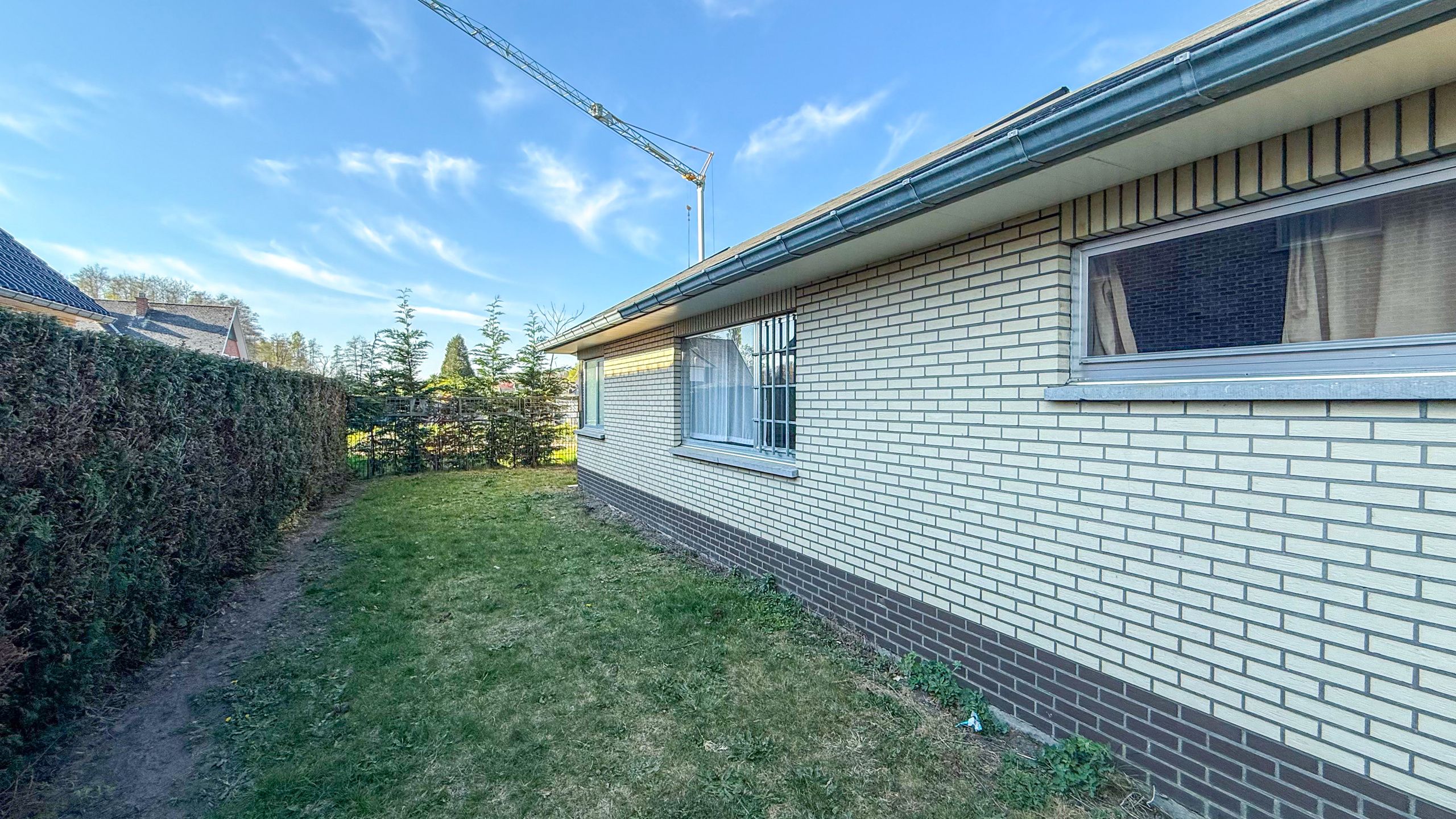 Mooie gerenoveerde woning met loods op 18are in Zonhoven! foto 22