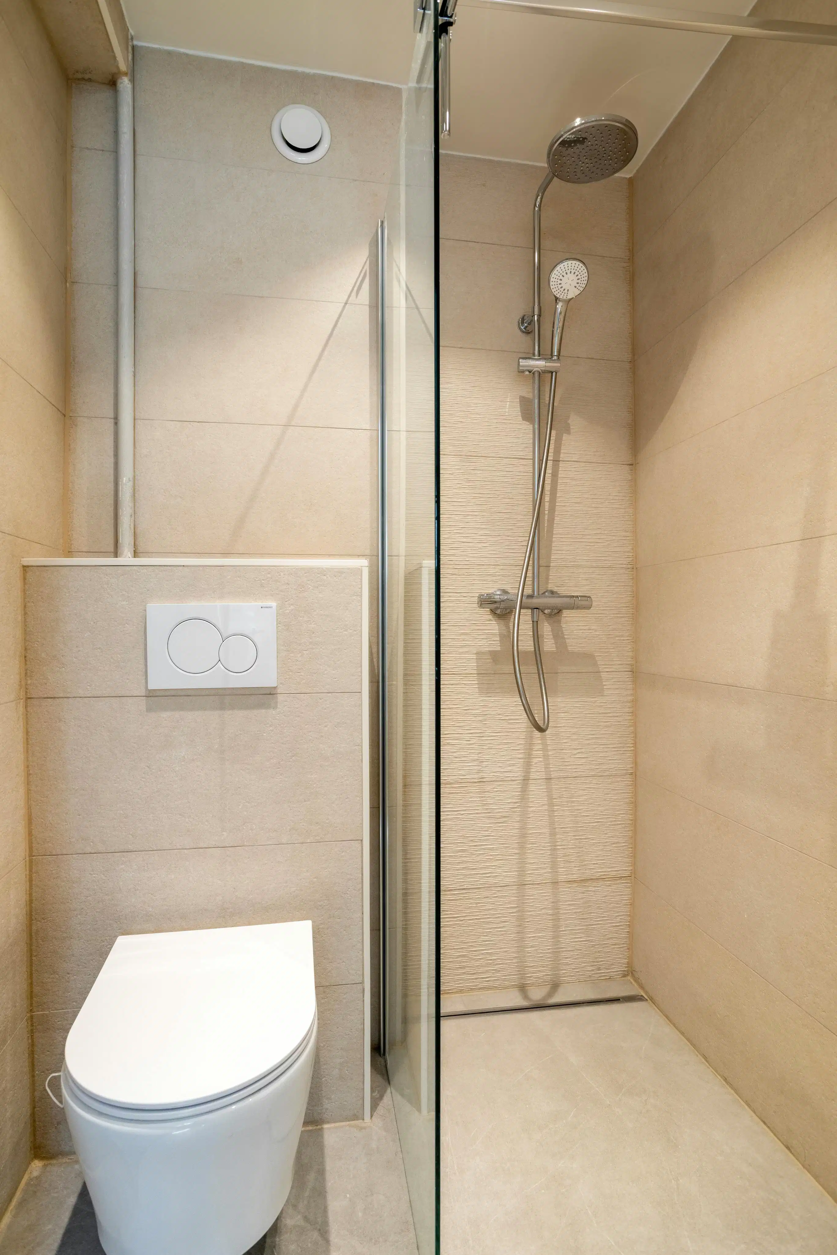 Instapklaar appartement te koop aan het Heldenplein te Heist foto 8