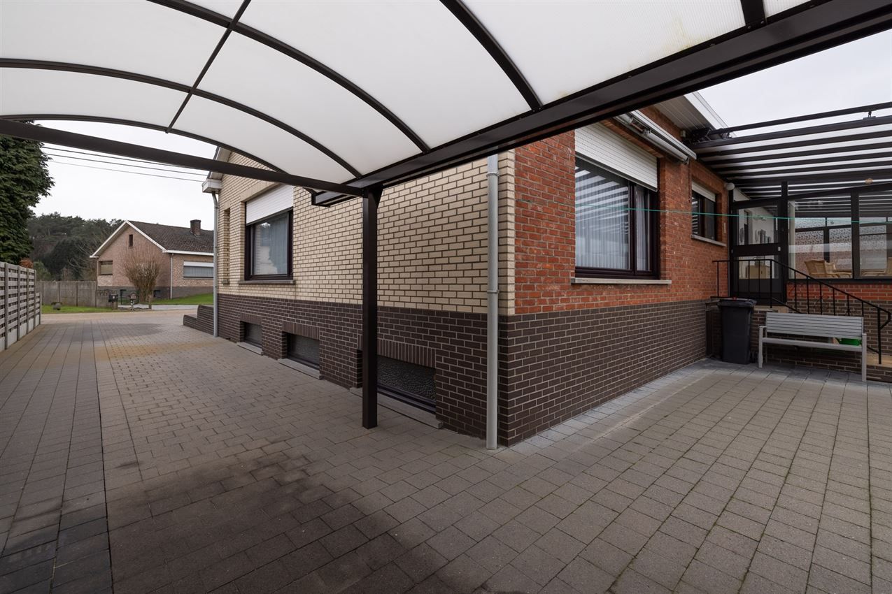 Netjes onderhouden woning op 11a95 grenzend aan agrarisch gebied foto 31