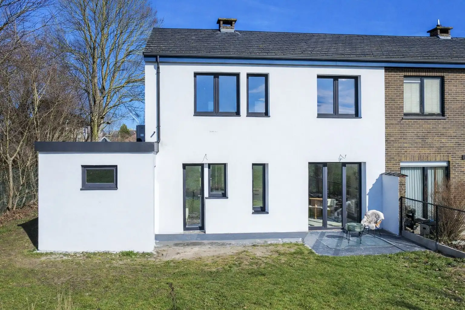 VOLLEDIG VERNIEUWDBOUWDE WONING 3 SLP+BUREAU! foto 5