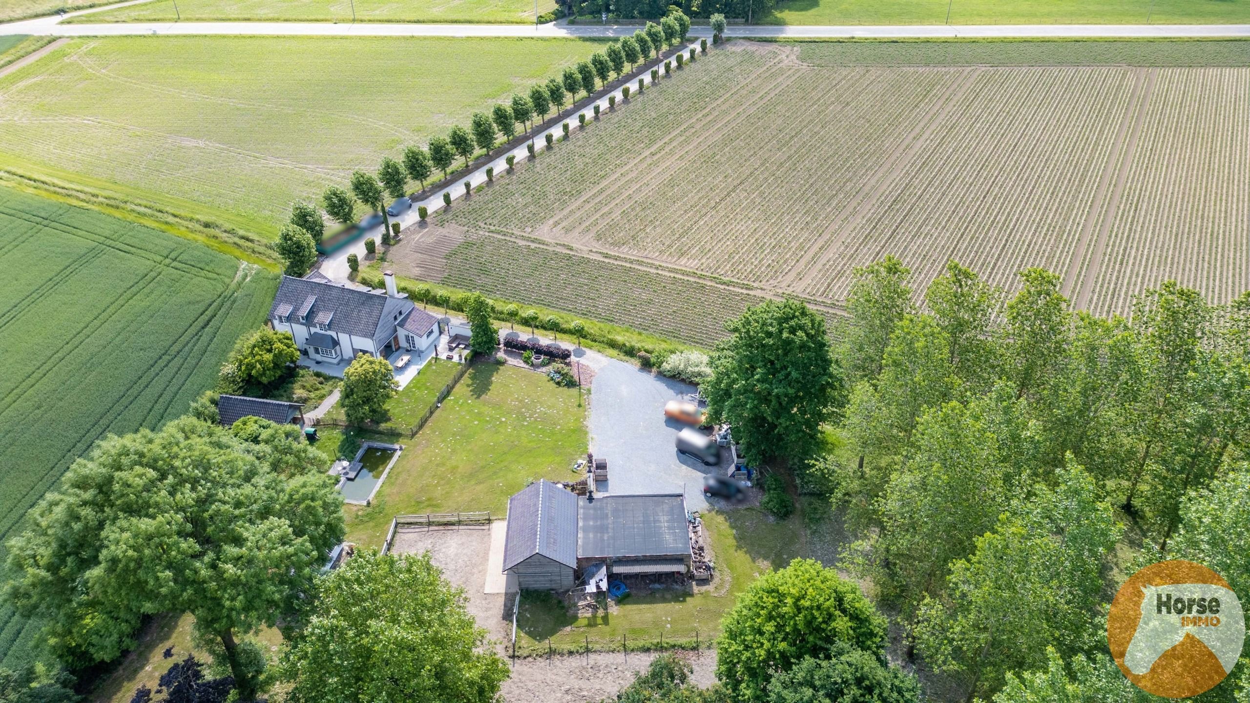 RUMMEN - Charmant landhuis op idyllische locatie op +/- 67a foto 3
