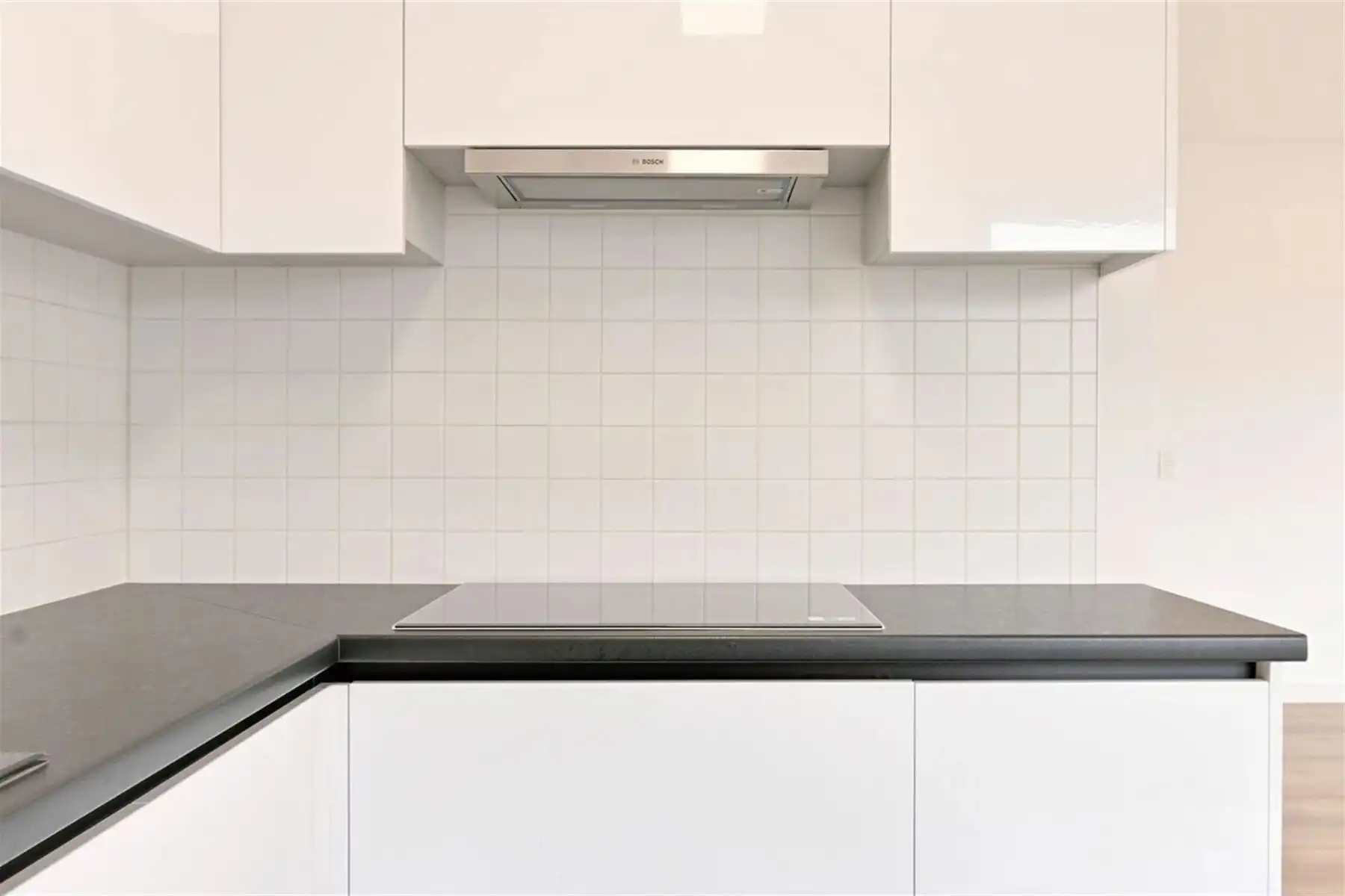 Gerenoveerd BEN-appartement te Berchem! foto 7