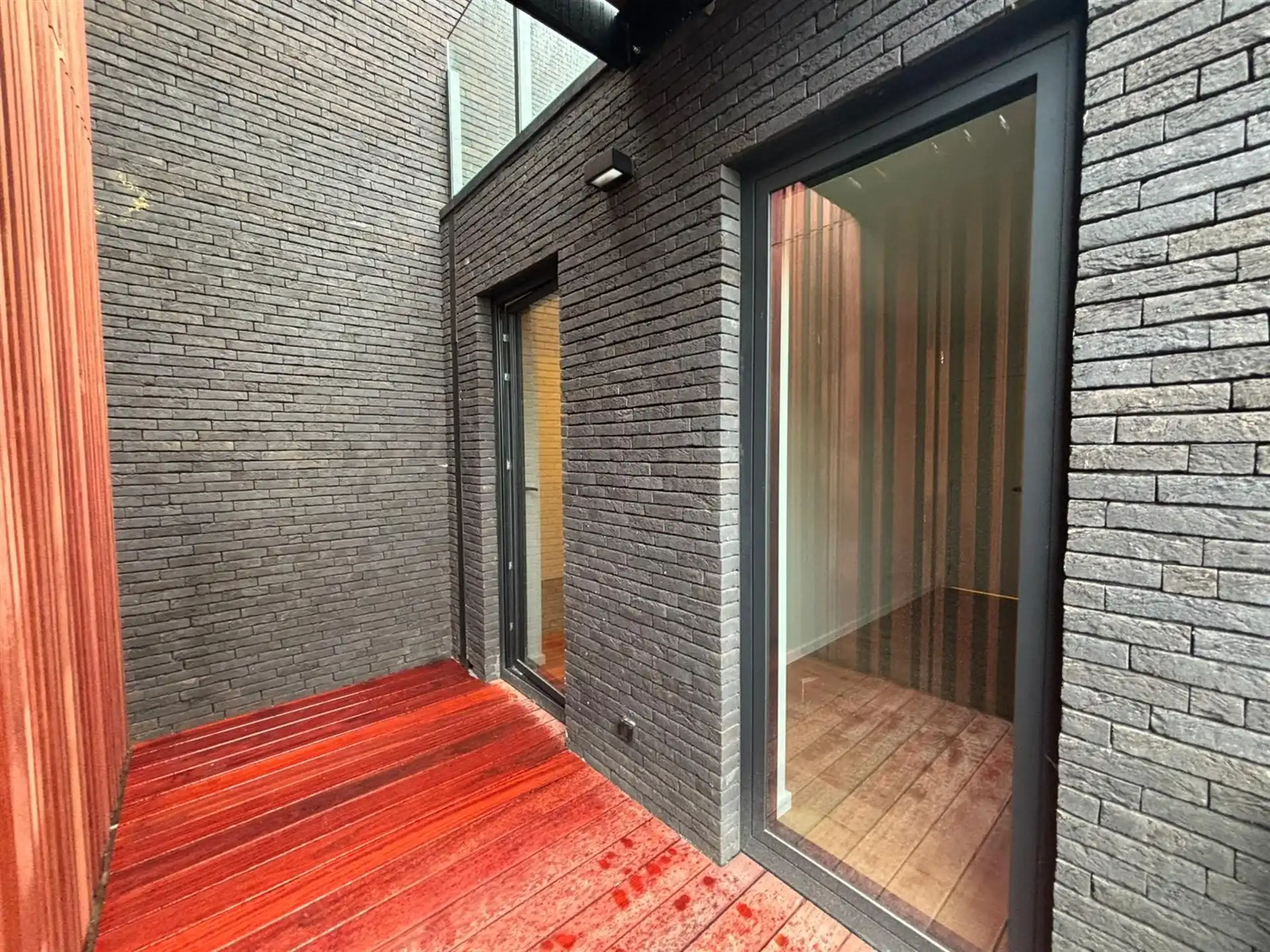Modern gelijkvloers appartement met private tuin en ruime terrassen in Asse! foto 18