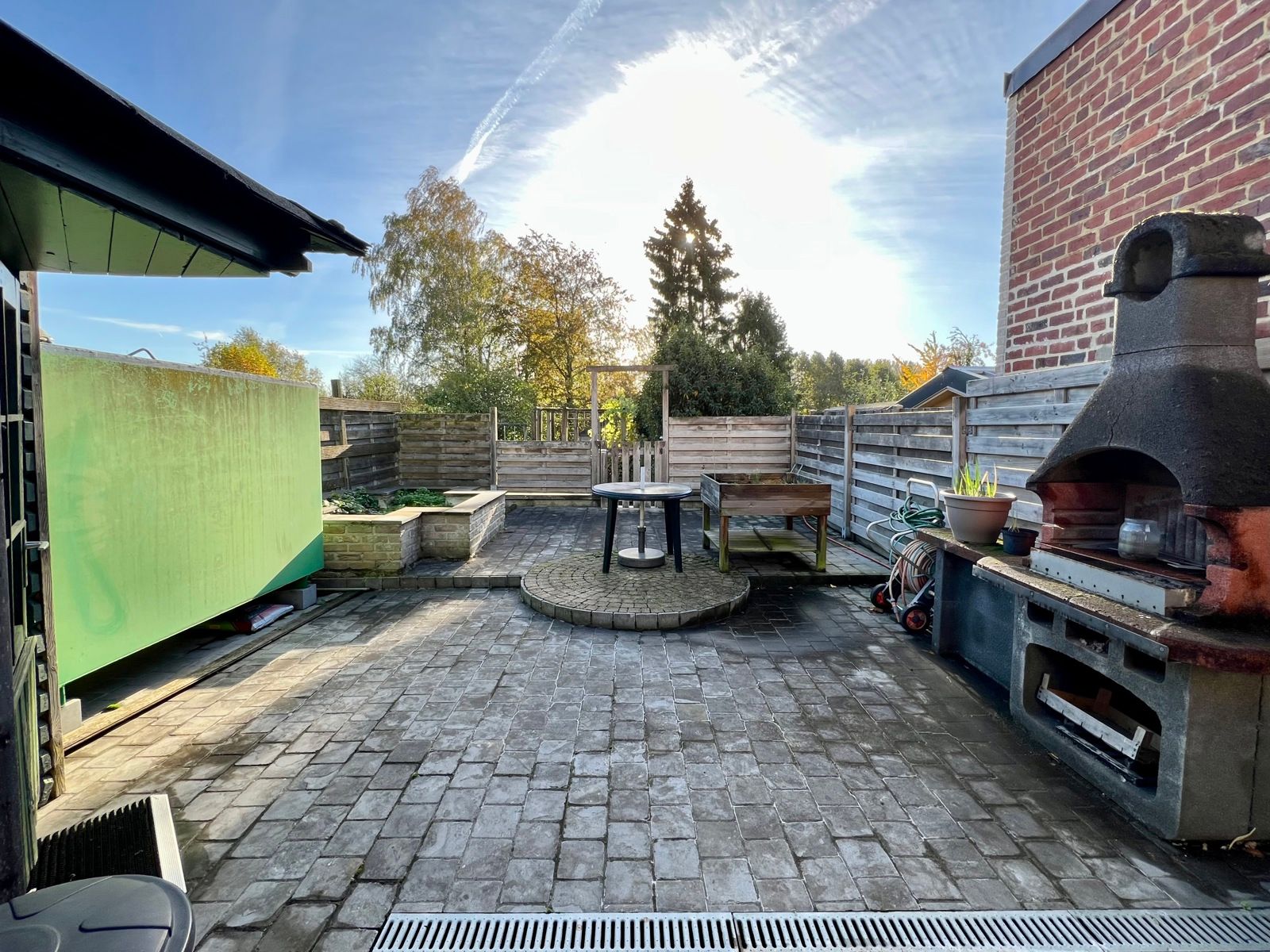 Solide woning met zeer gunstige ligging. foto 24