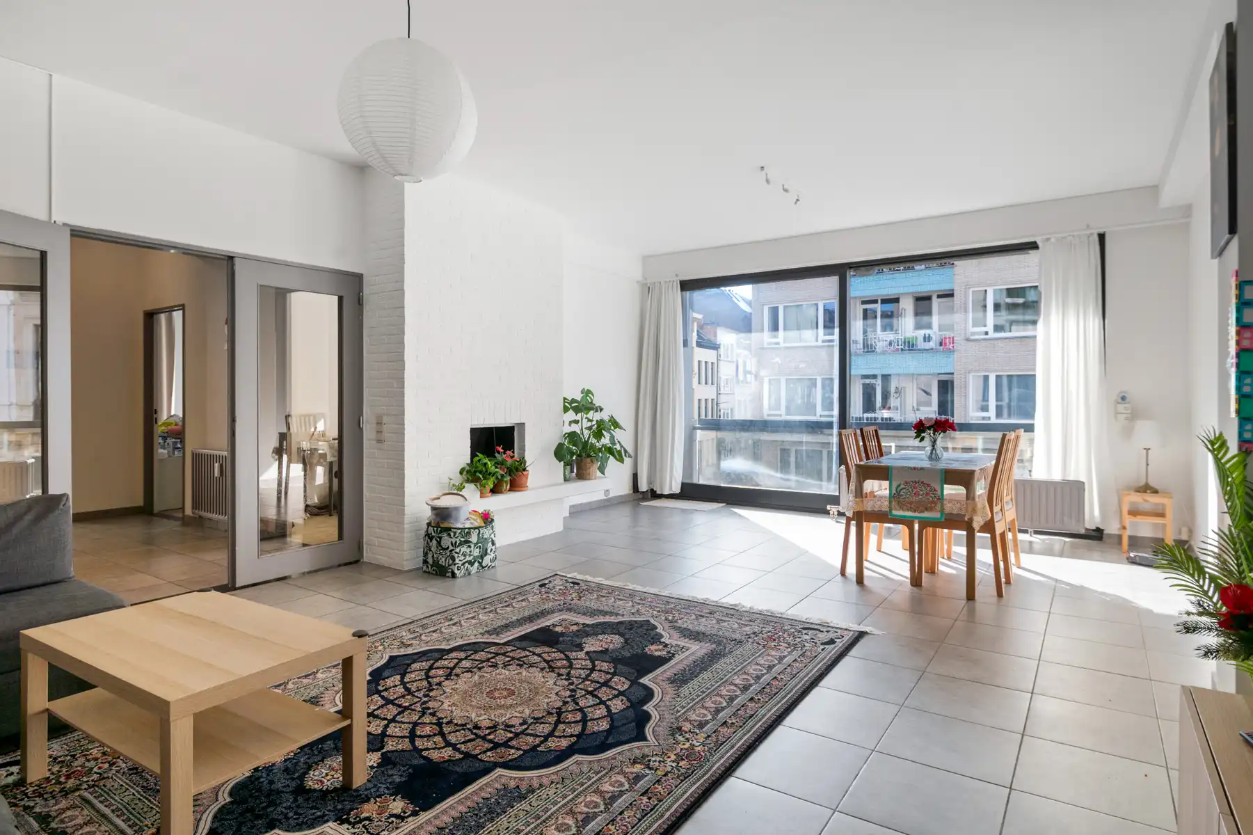 Ruim 3-slaapkamer appartement met terras op toplocatie foto 3