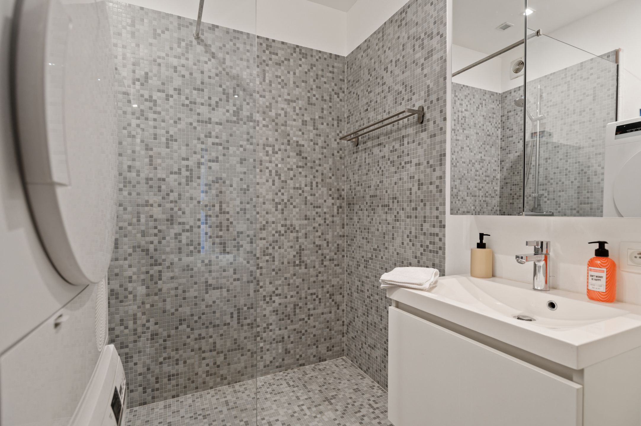 Leuk appartement met zicht op Operaplein foto 10