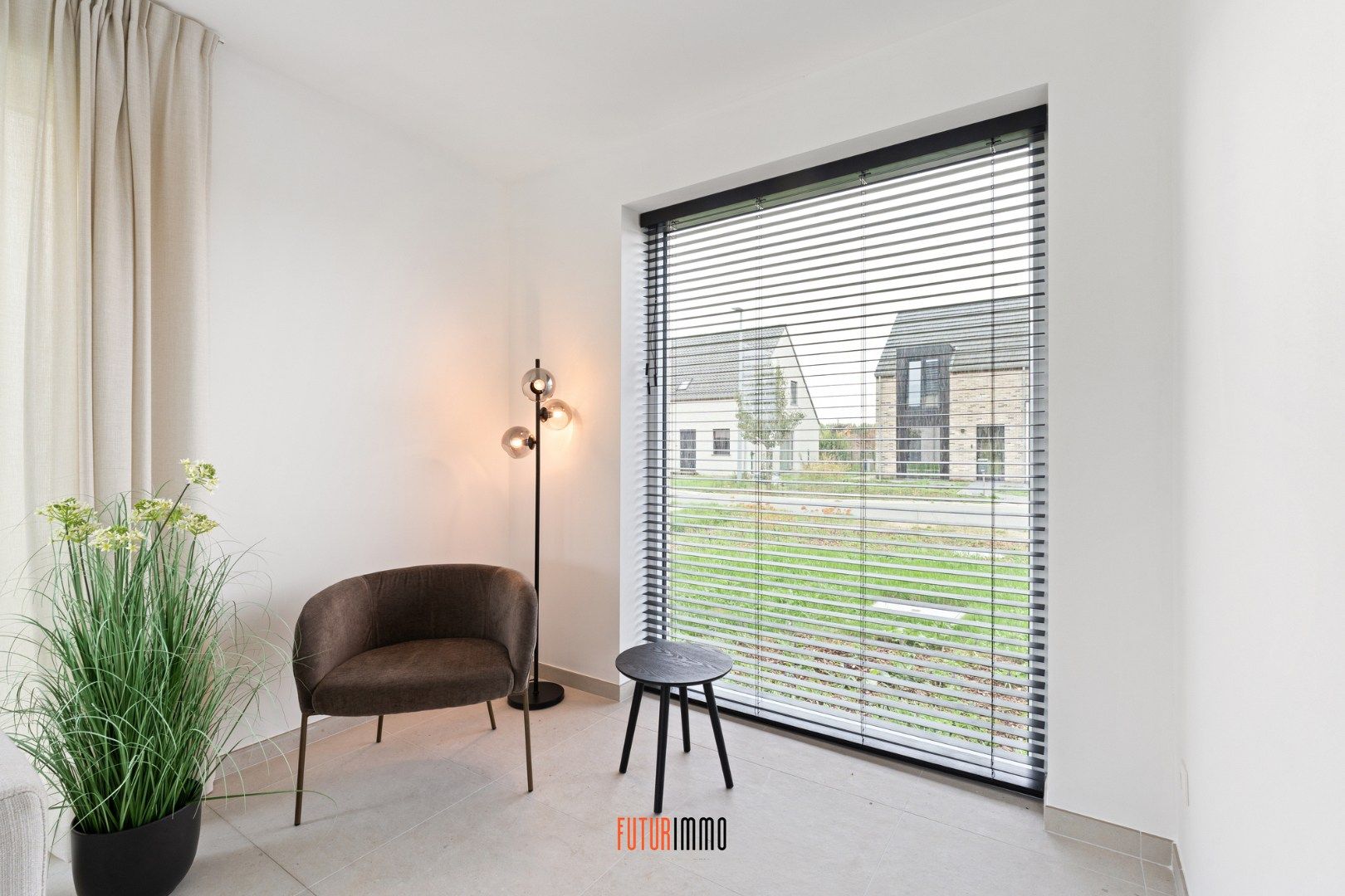 Nieuwbouwwoning met garage foto 6