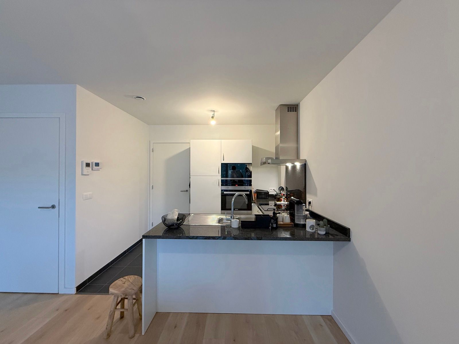 Zonnig appartement met 2 slaapkamers, terras en staanplaats foto 13