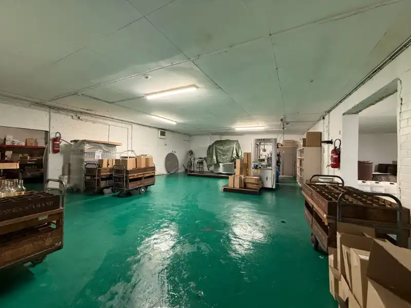 B2B winkel / magazijn met kantoren en parking – Sint-Amandsberg (Gent) foto 10