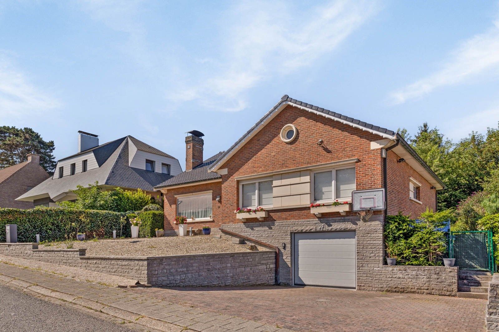 WONING met 4 kamers + bureau + dubbele garage 1640 SINT-GENESIUS-RODE foto 2