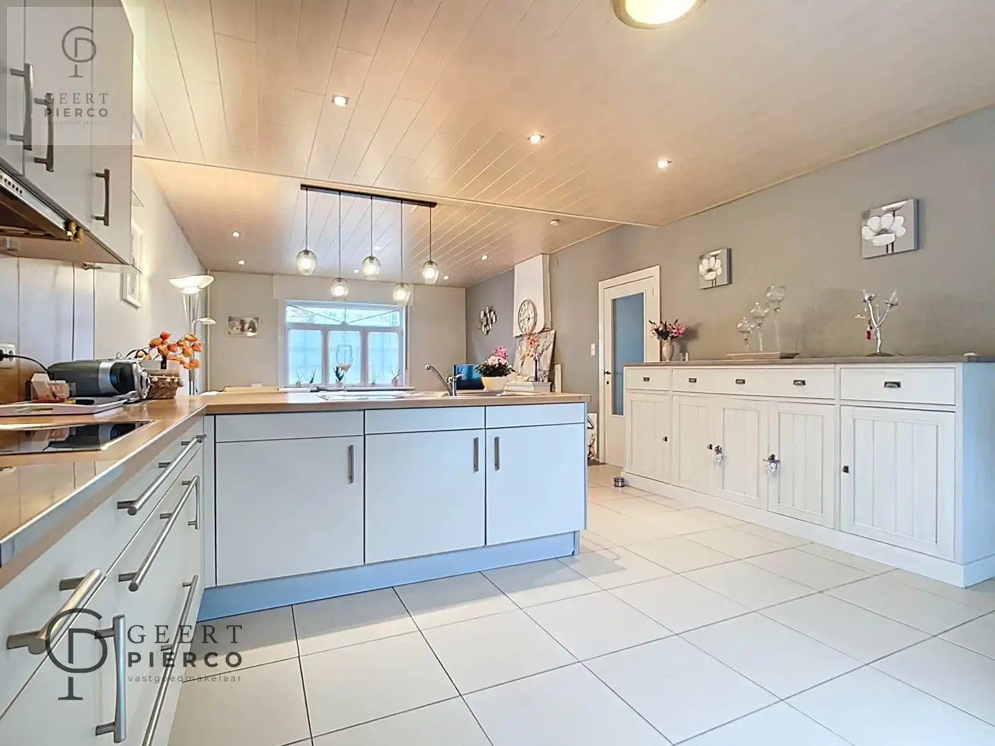 Gerenoveerde stadswoning in het centrum van Zoutleeuw. foto 10