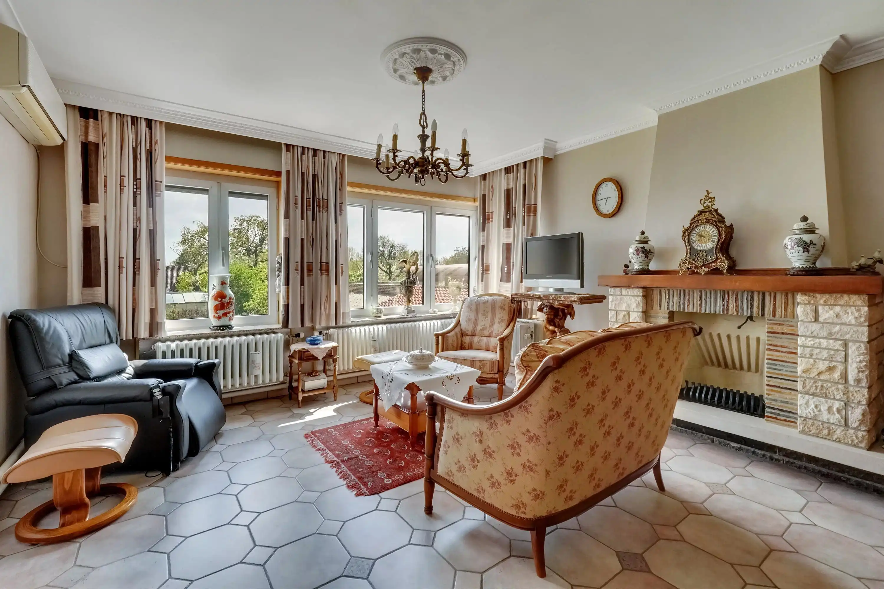 Ruime woning met 5 slaapkamers - zeer geschikt als kangoeroewoning foto 17