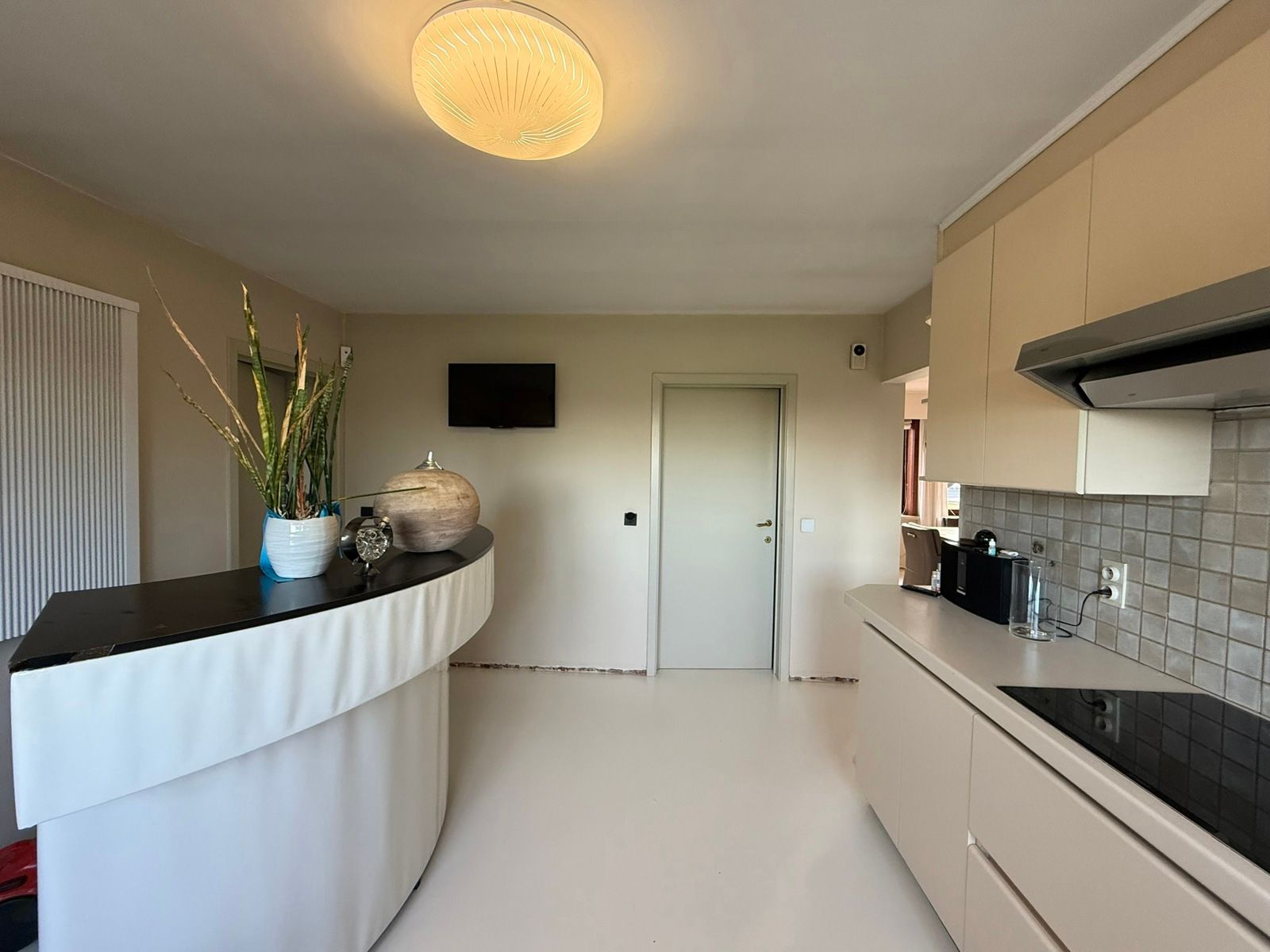 Ruime alleenstaande gelijkvloerse woning. foto 8