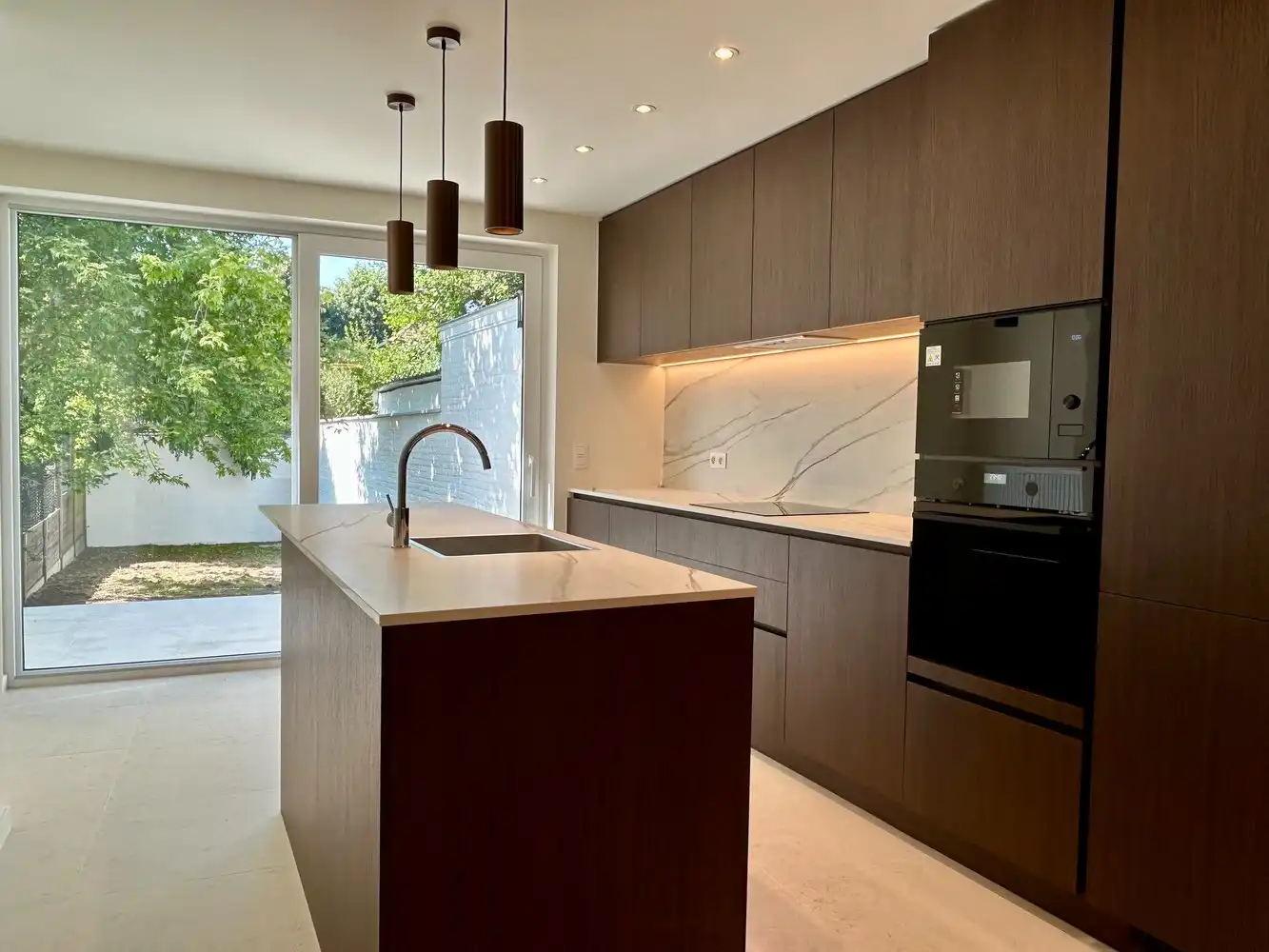 Instapklare, volledig gerenoveerde woning op toplocatie in het centrum van Leuven foto 9
