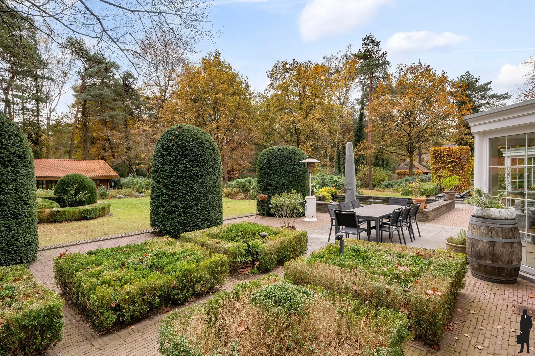 Topgelegen villa met zwembad en paddock!  foto 26