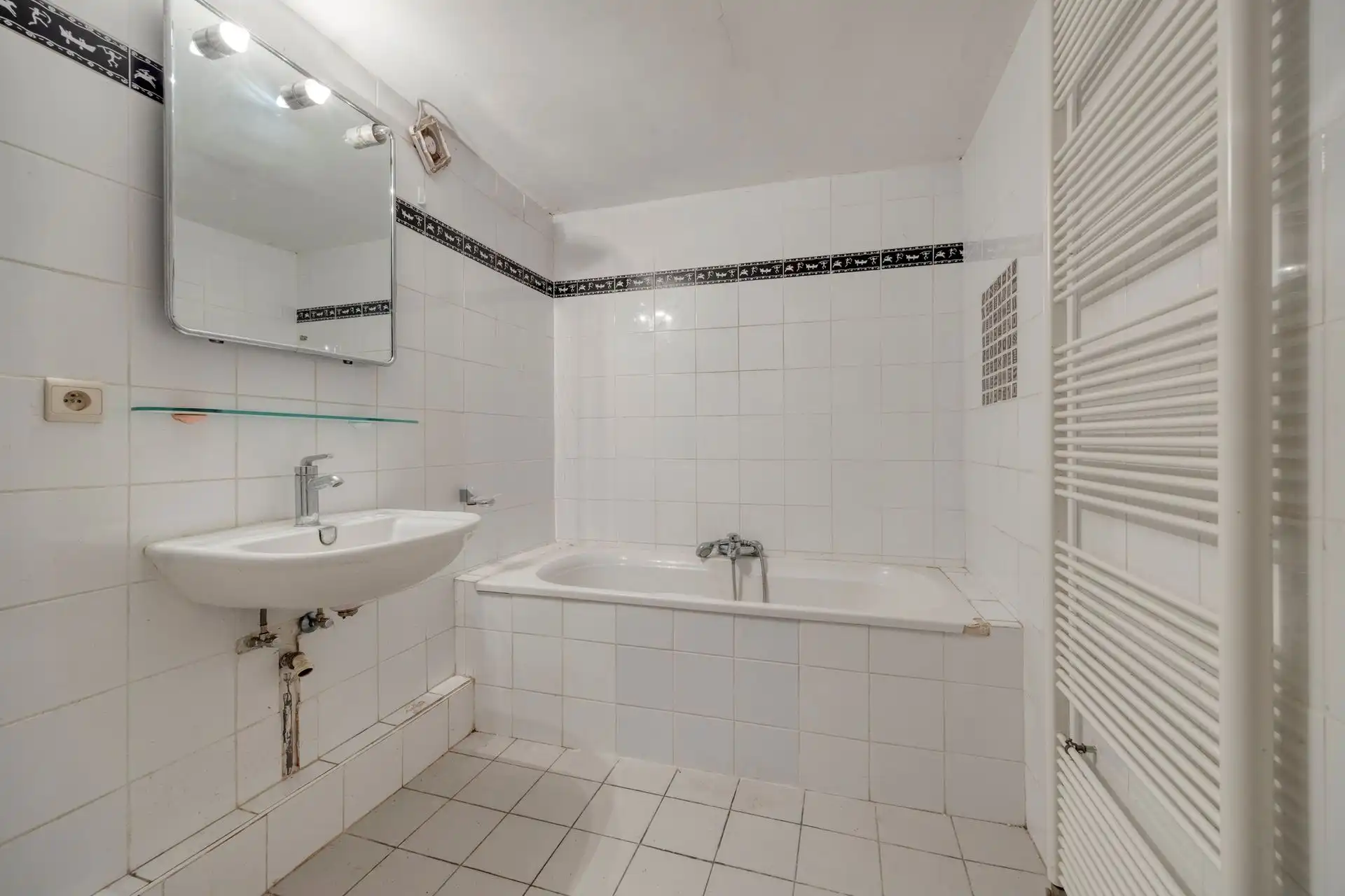 Prachtig gerenoveerde villa met bouwgrond  foto 30