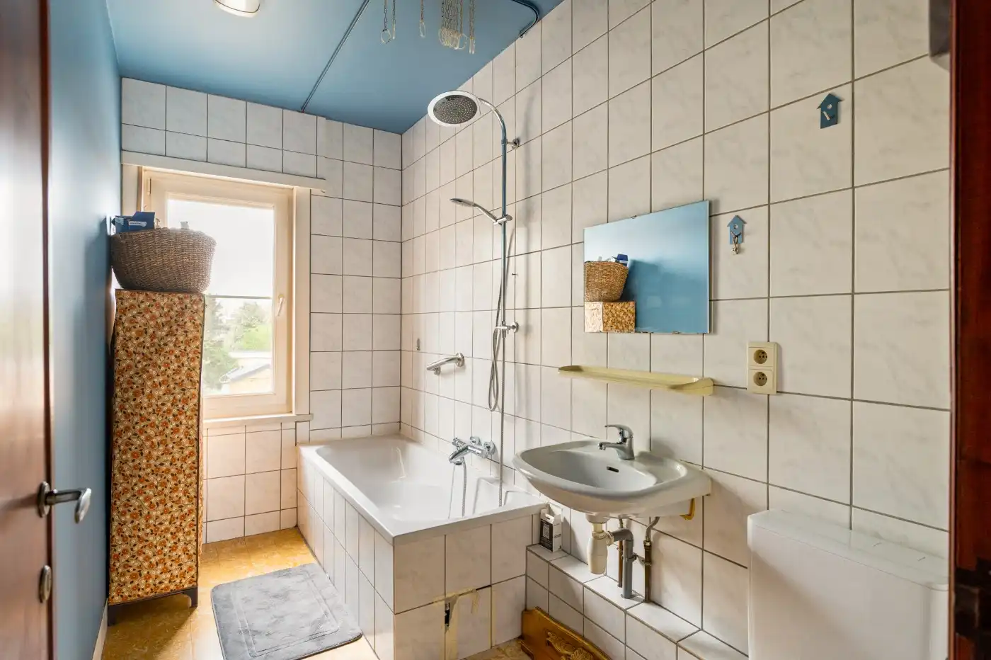 Op te frissen, grote woning met 3 à 4 slpk. en tof west-tuintje foto 15