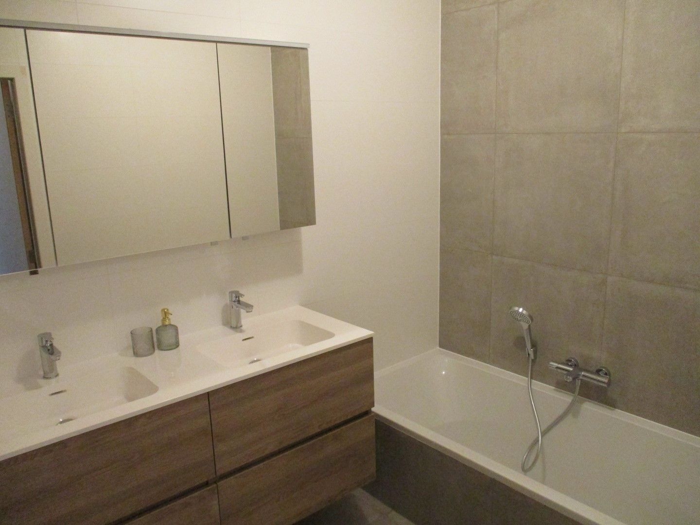 Nieuwe instapklare halfopen BEN woning op toplocatie foto 16