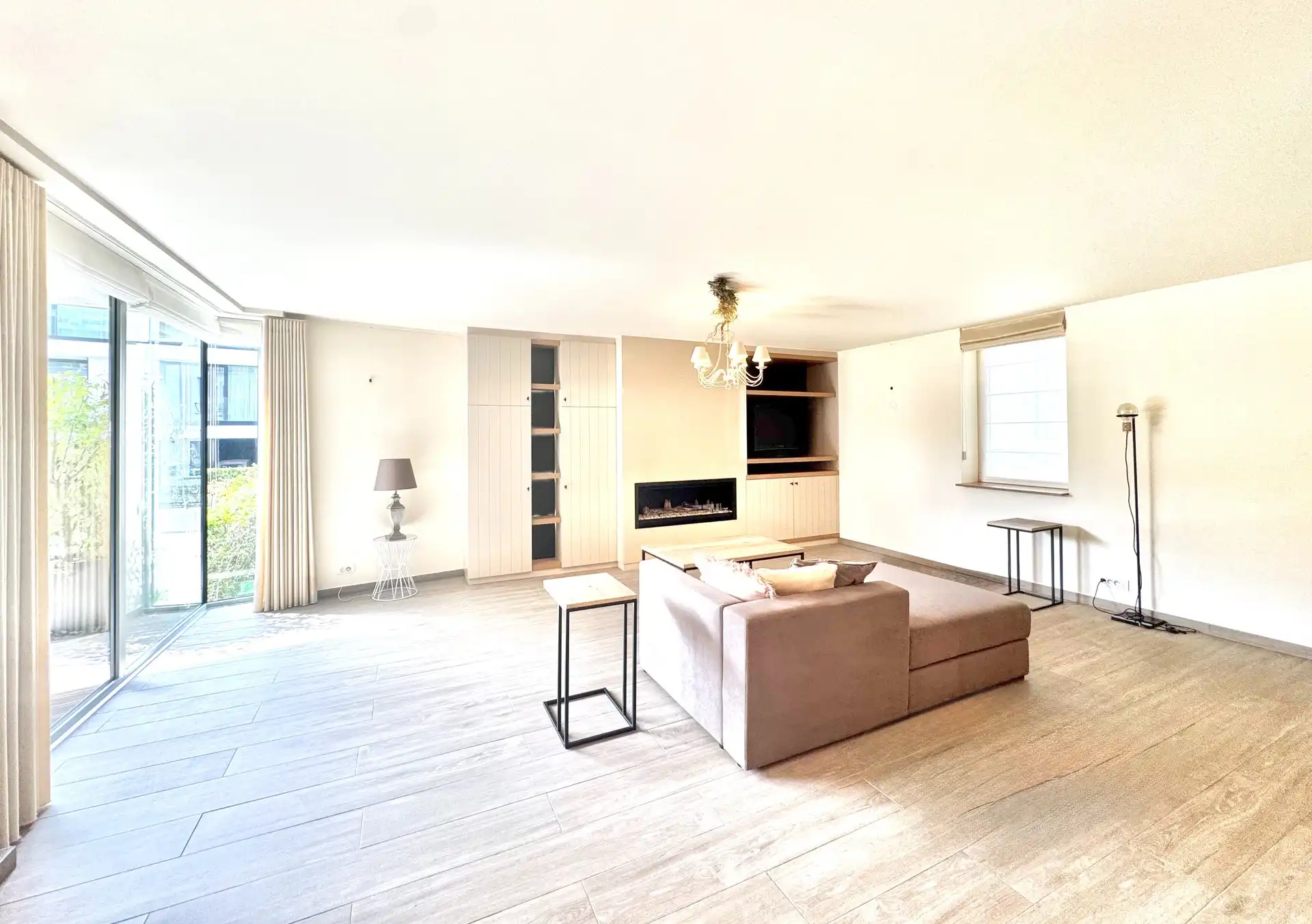 RUIM APPARTEMENT | OVERDEKTE AUTOSTAANPLAATS |TUIN | TERRAS | 130 M² foto 7