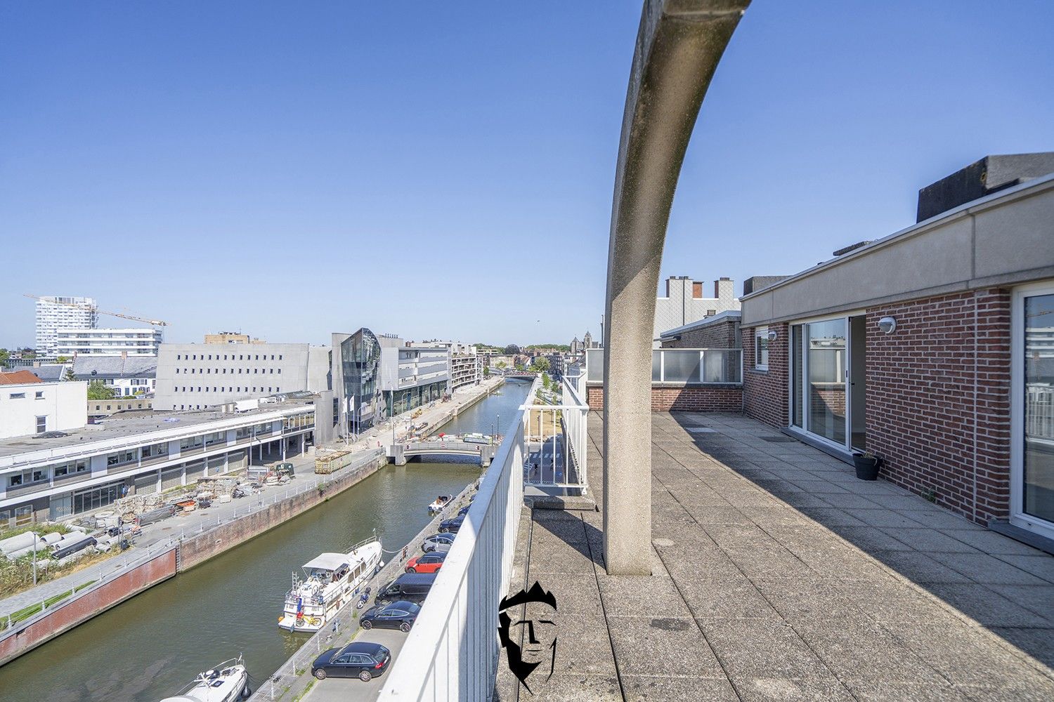 APPARTEMENT MET 180° VERGEZICHT foto 11