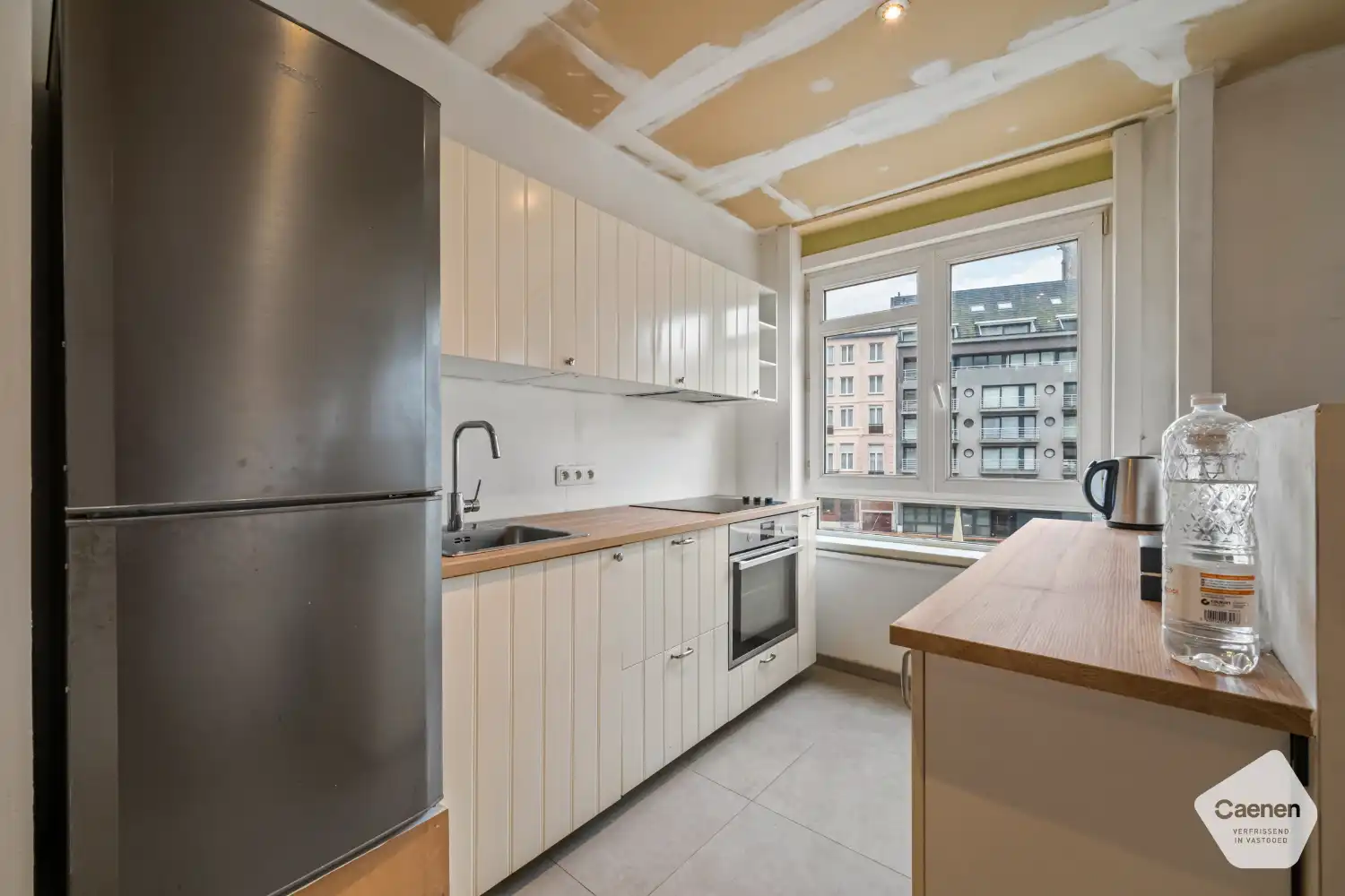 Instapklare studio op topligging aan het Casinoplein foto 12