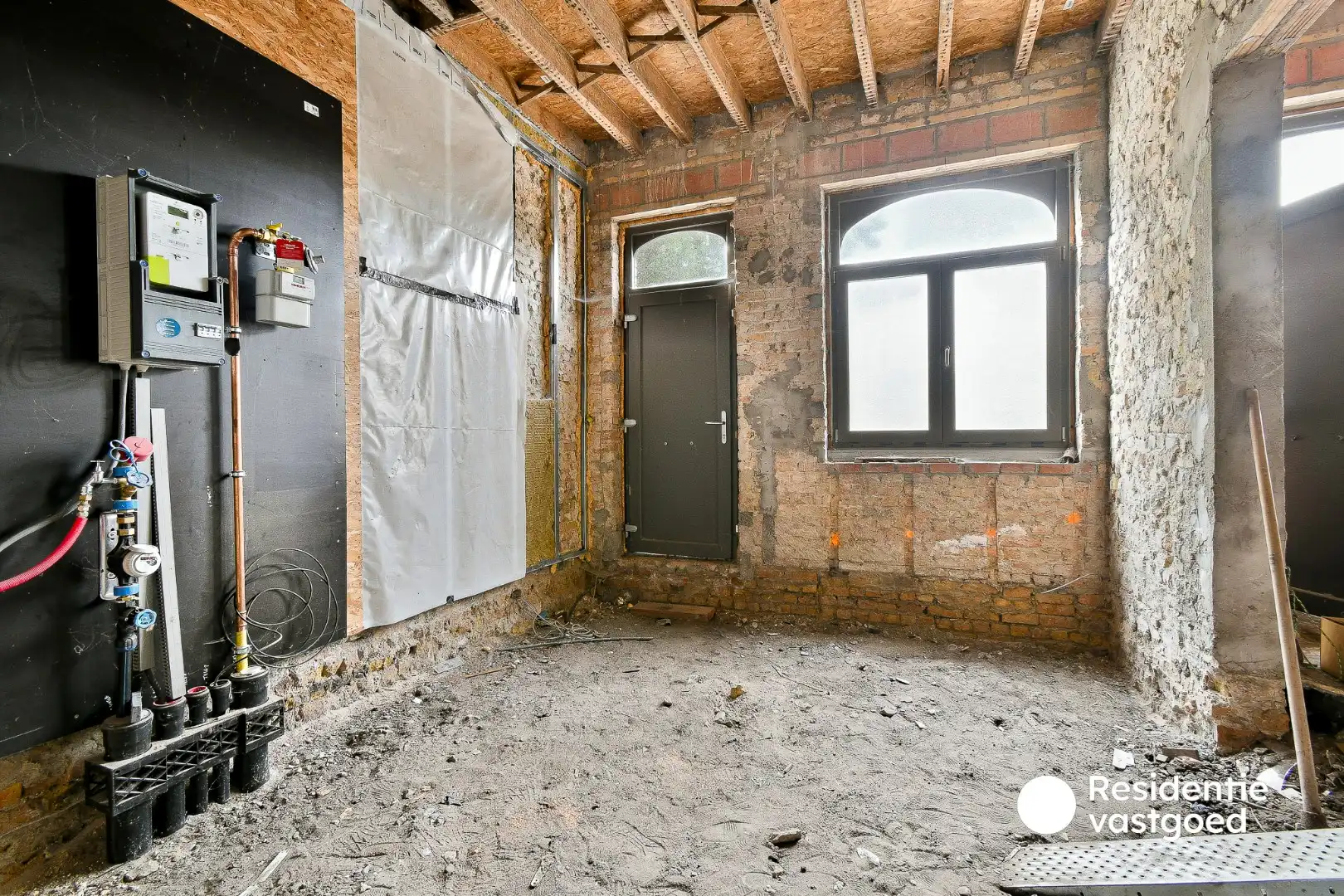 Ruime woning met uitzonderlijk veel mogelijkheden en prachtig zicht vanuit de tuin foto 14