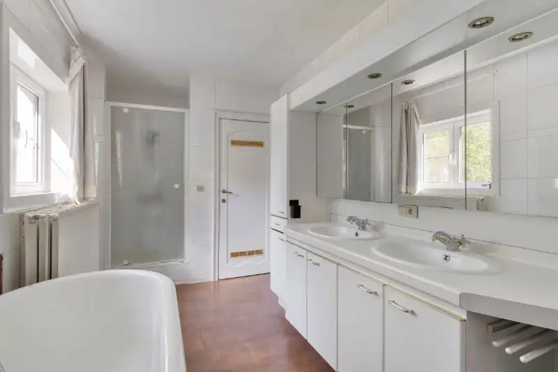 Villa met bewoonbare oppervlakte van 350m2 prachtig en rustig gelegen op perceel van 18a14 nabij het centrum van Bonheiden. foto 29