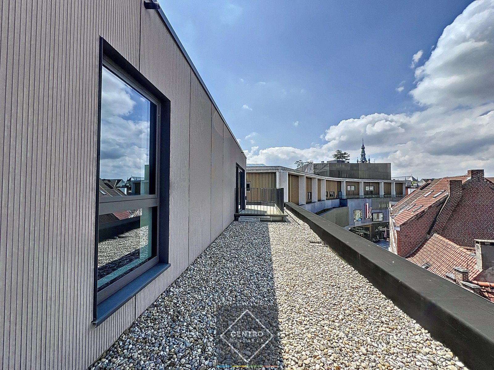 Penthouse (100m²) met RUIME terrassen (33m²) in kleinschalig project pal in het CENTRUM van Kortrijk ! Aankoop aan 6% BTW  mogelijk! foto 22