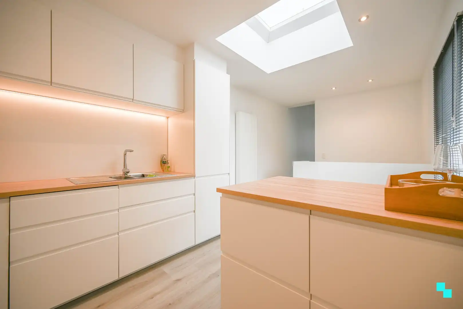 Instapklare starterswoning in Deerlijk foto 13