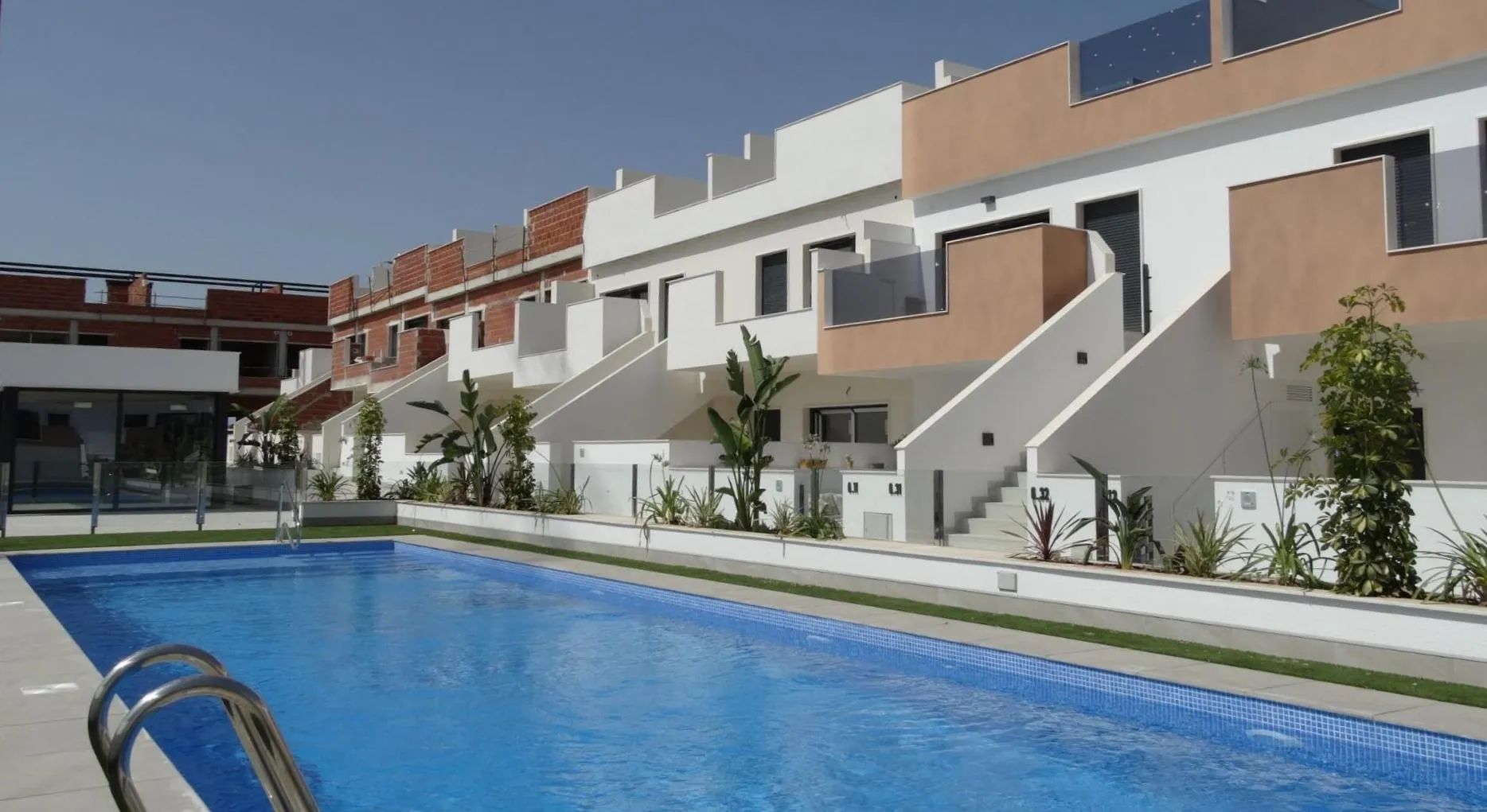 Wonen waar de zon altijd schijnt: moderne appartementen met tuin of solarium in hartje Costa Blanca foto 21