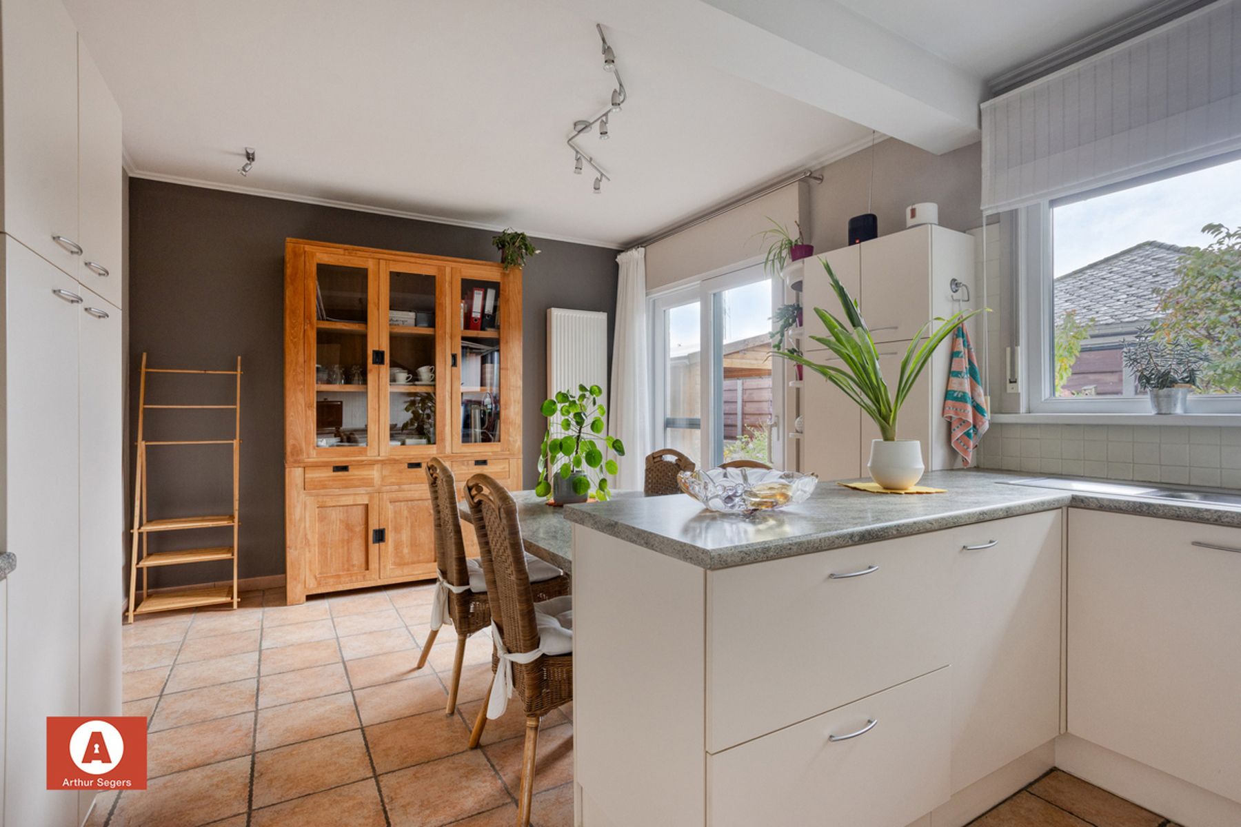 Rustig gelegen, instapklare en perfect onderhouden Bungalow. foto 12