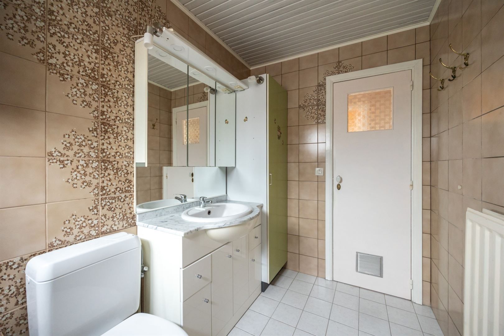 Halfopen woning met potentieel foto 19