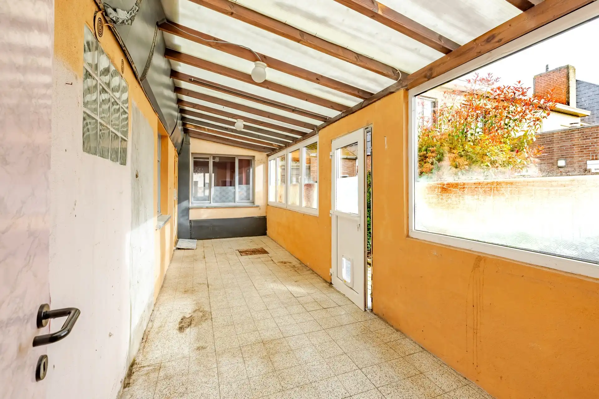 Gunstig gelegen op te frissen woning te Lede foto 9