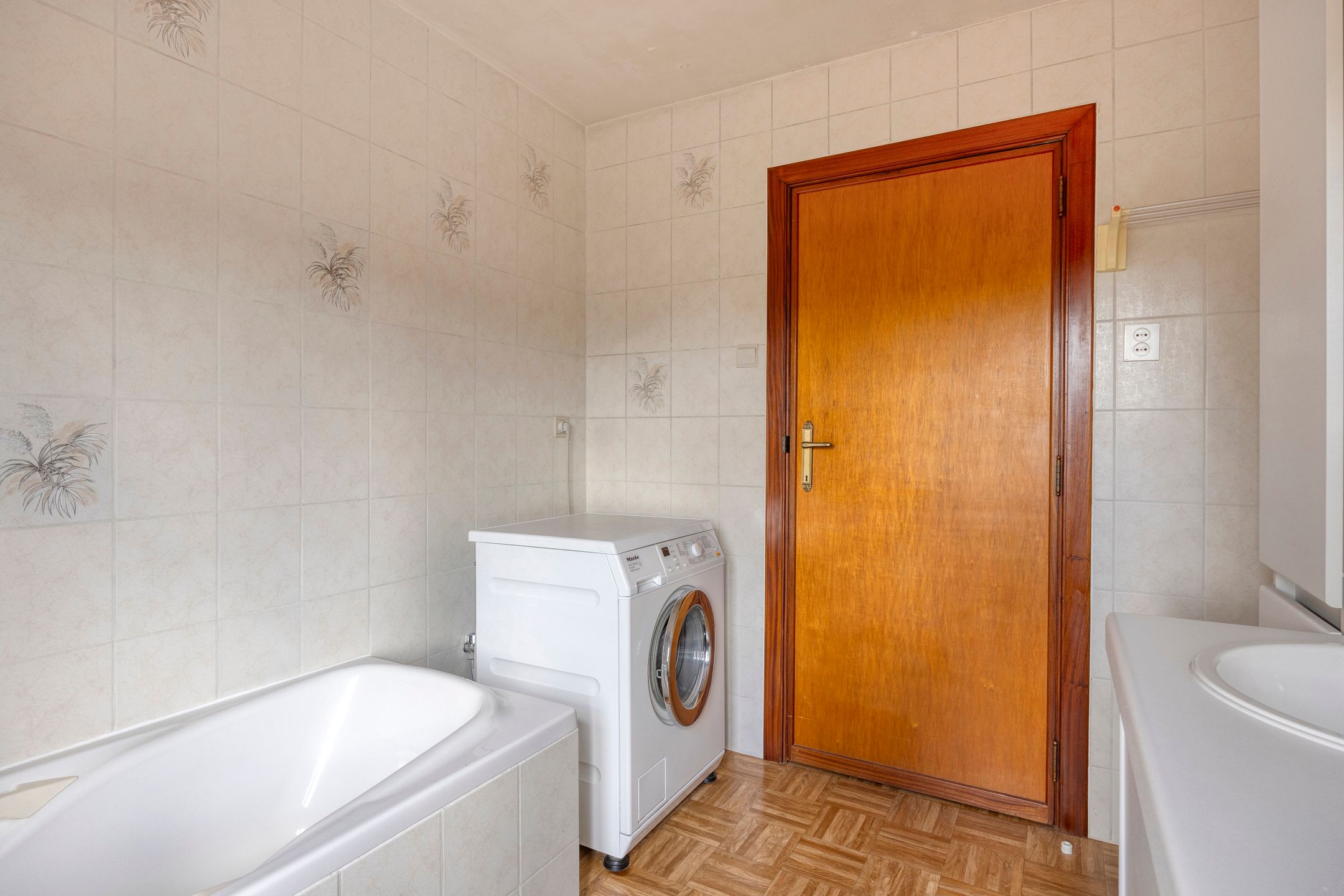 Te renoveren woning op centrale ligging in Wezemaal foto 14