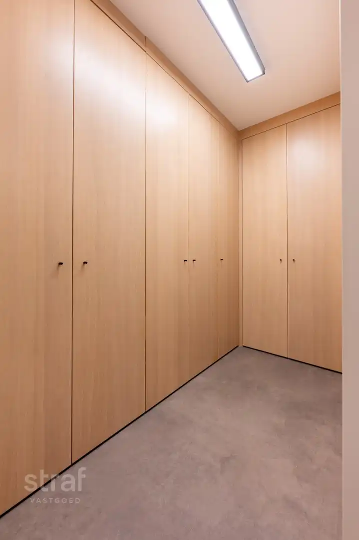 Smaakvol gerenoveerd doorloopappartement met 3 slaapkamers foto 12