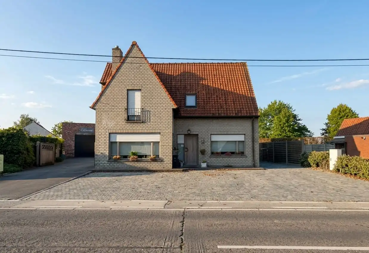 ALLEENSTAANDE GEZINSWONING MET 3 SLPKS EN TUIN foto 11