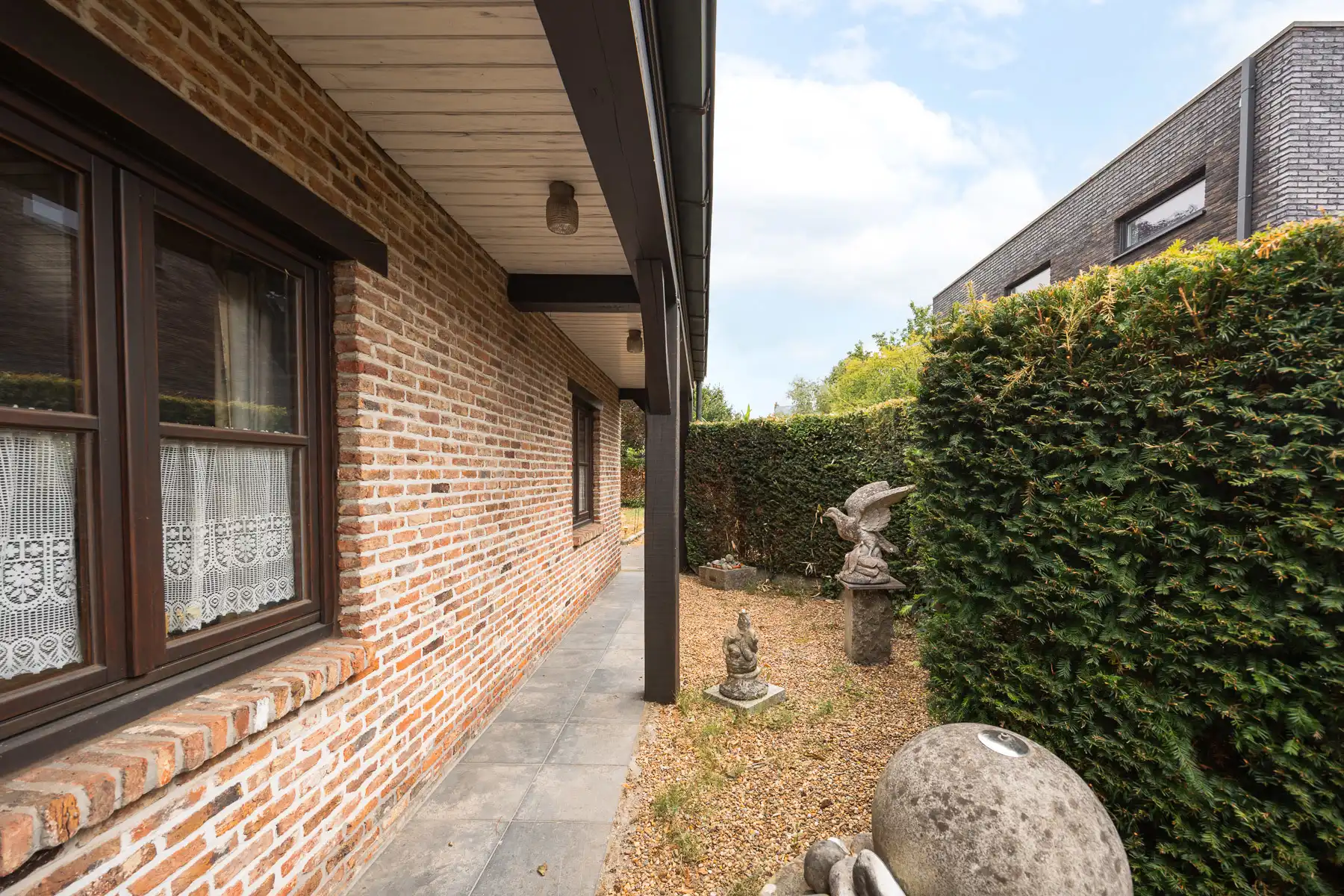 Charmante villa op perceel van 225 m² met garage foto 22